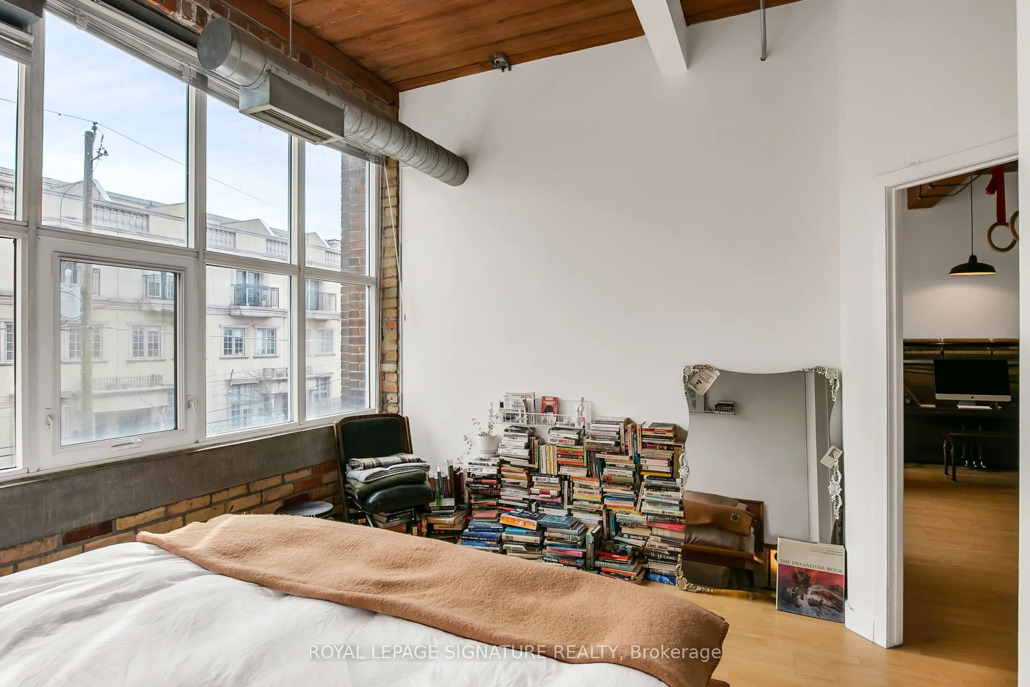 955 Queen Street W #316