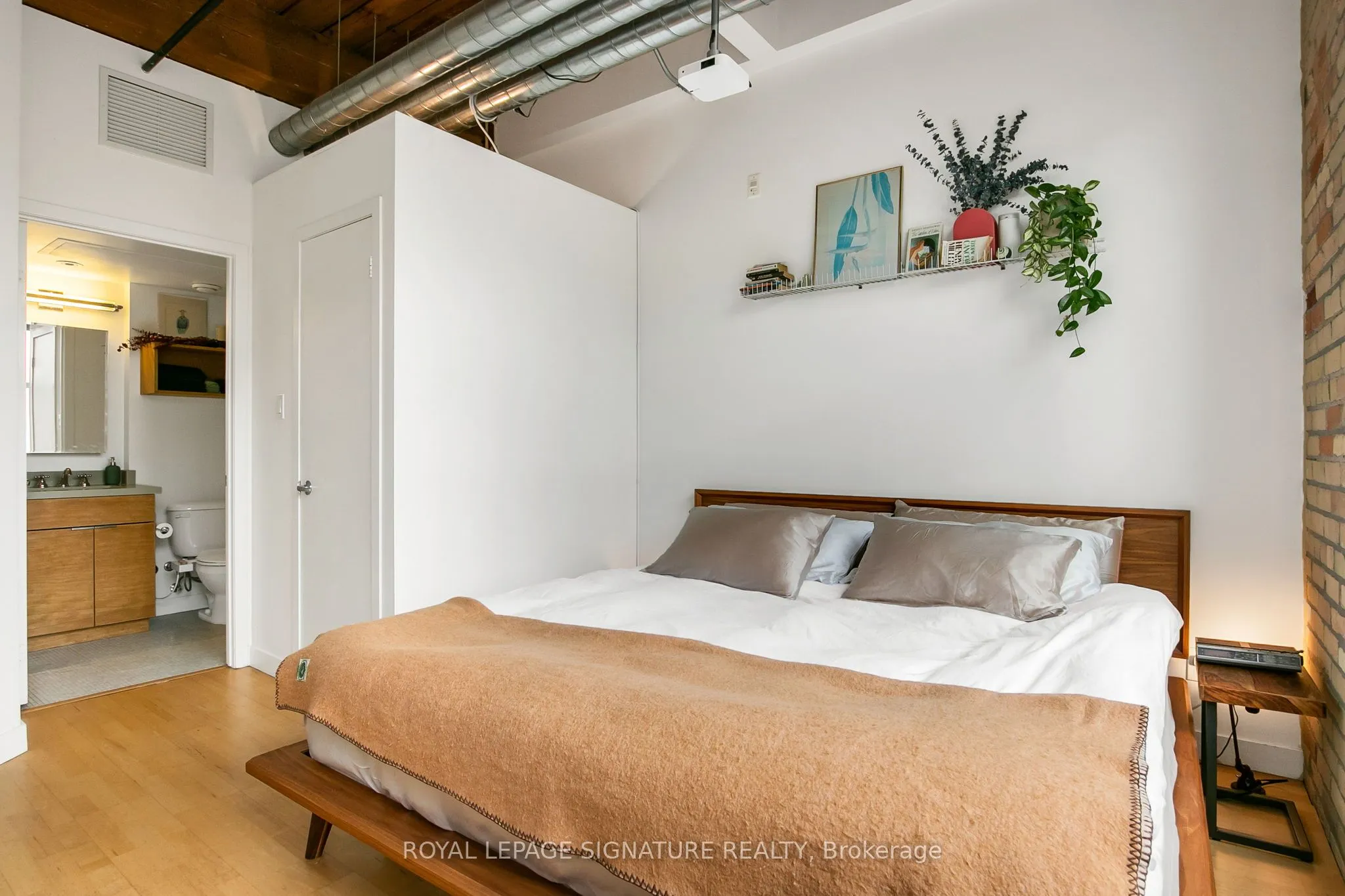 955 Queen Street W #316