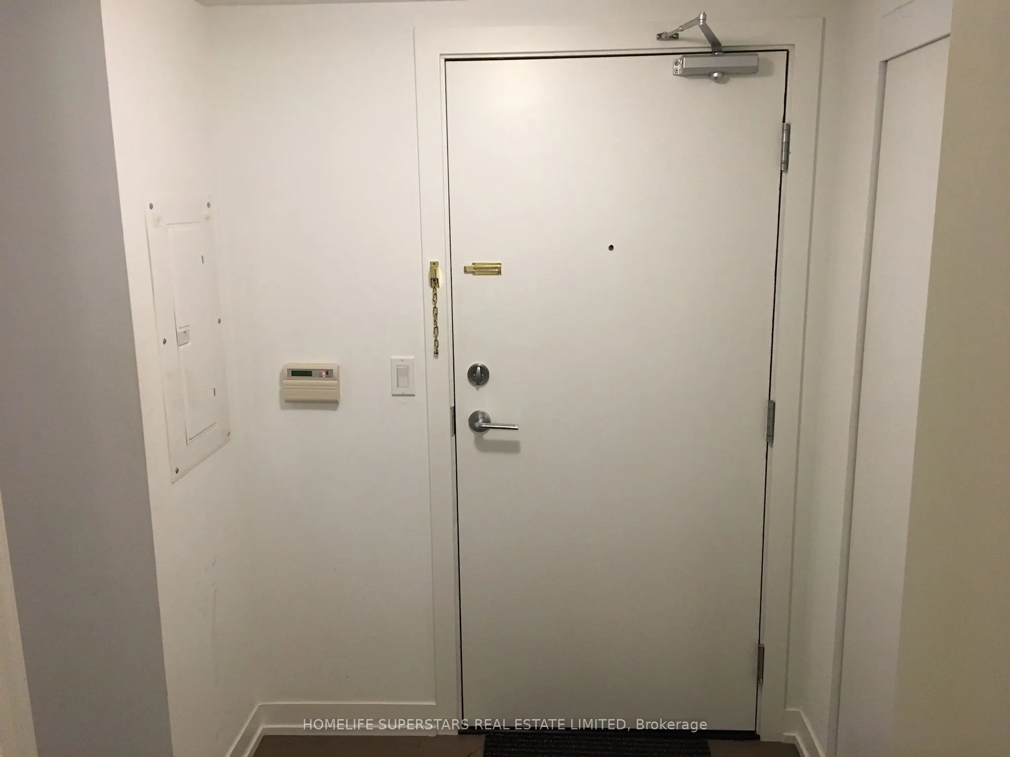 10 Willison Square N #305