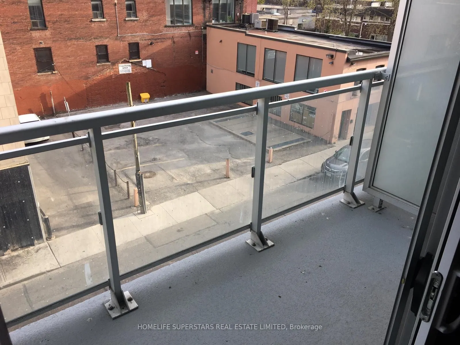 10 Willison Square N #305