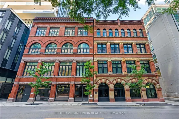 22 LOMBARD Street E