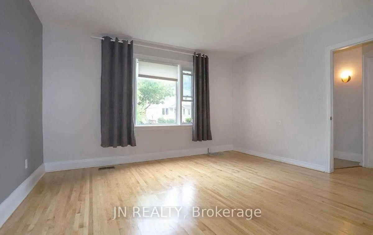 35 Anndale Drive