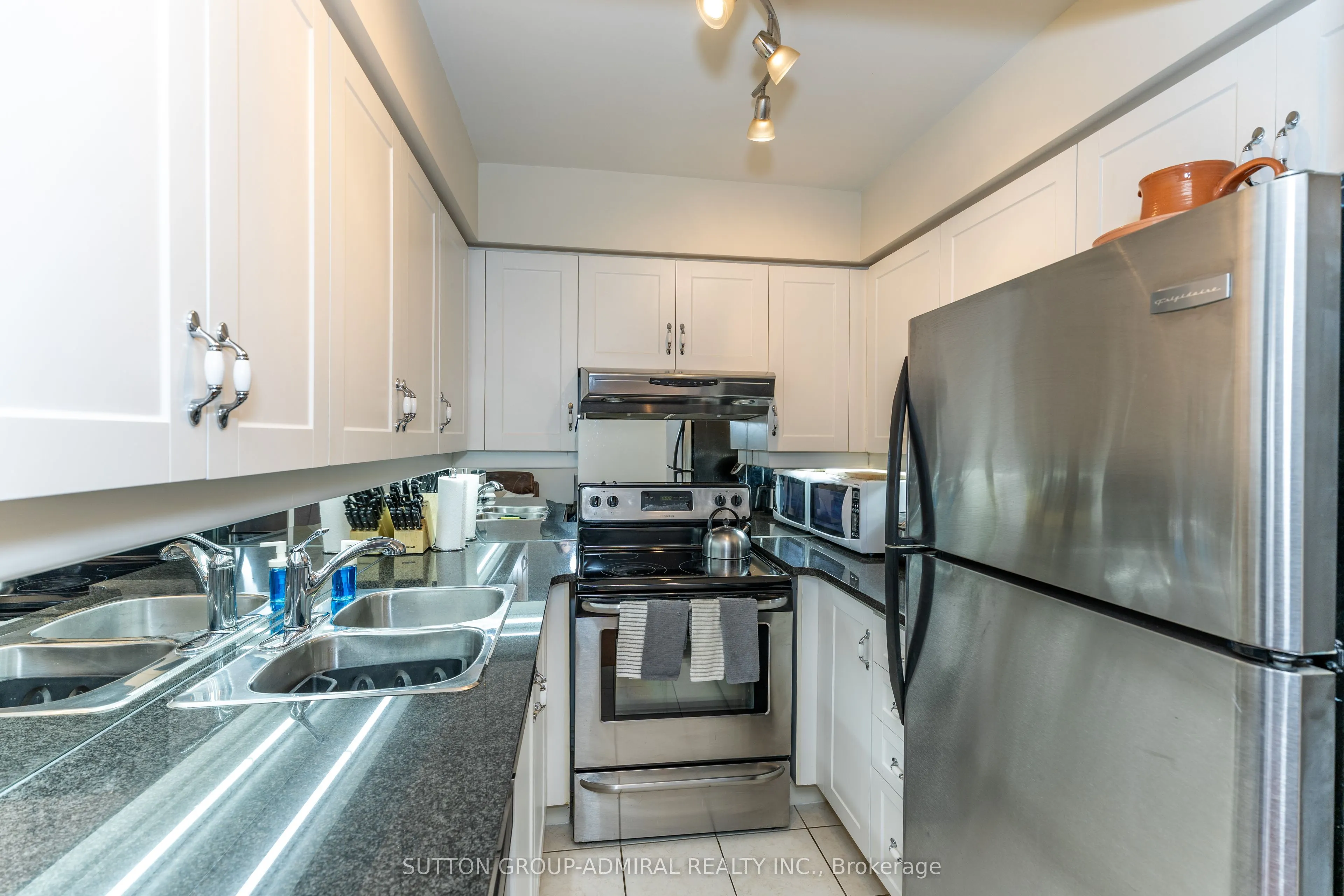 1 Rean Drive #1606