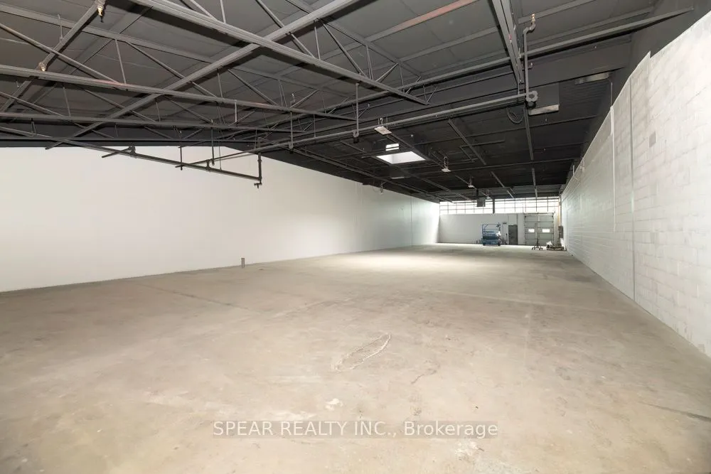 280 - 422 Consumers Road #11