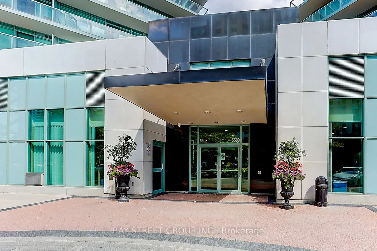 5500 Yonge Street #PH3