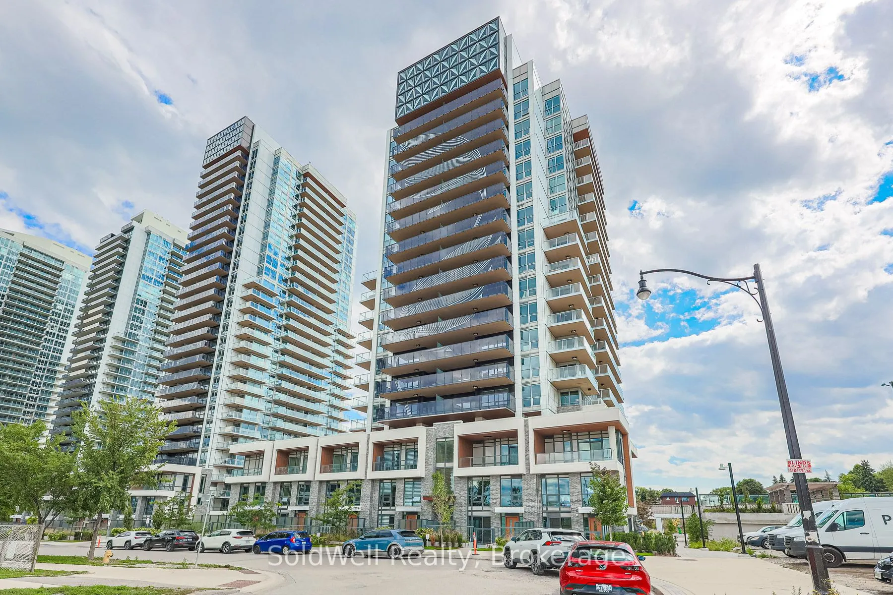 25 Mcmahon Drive #2103