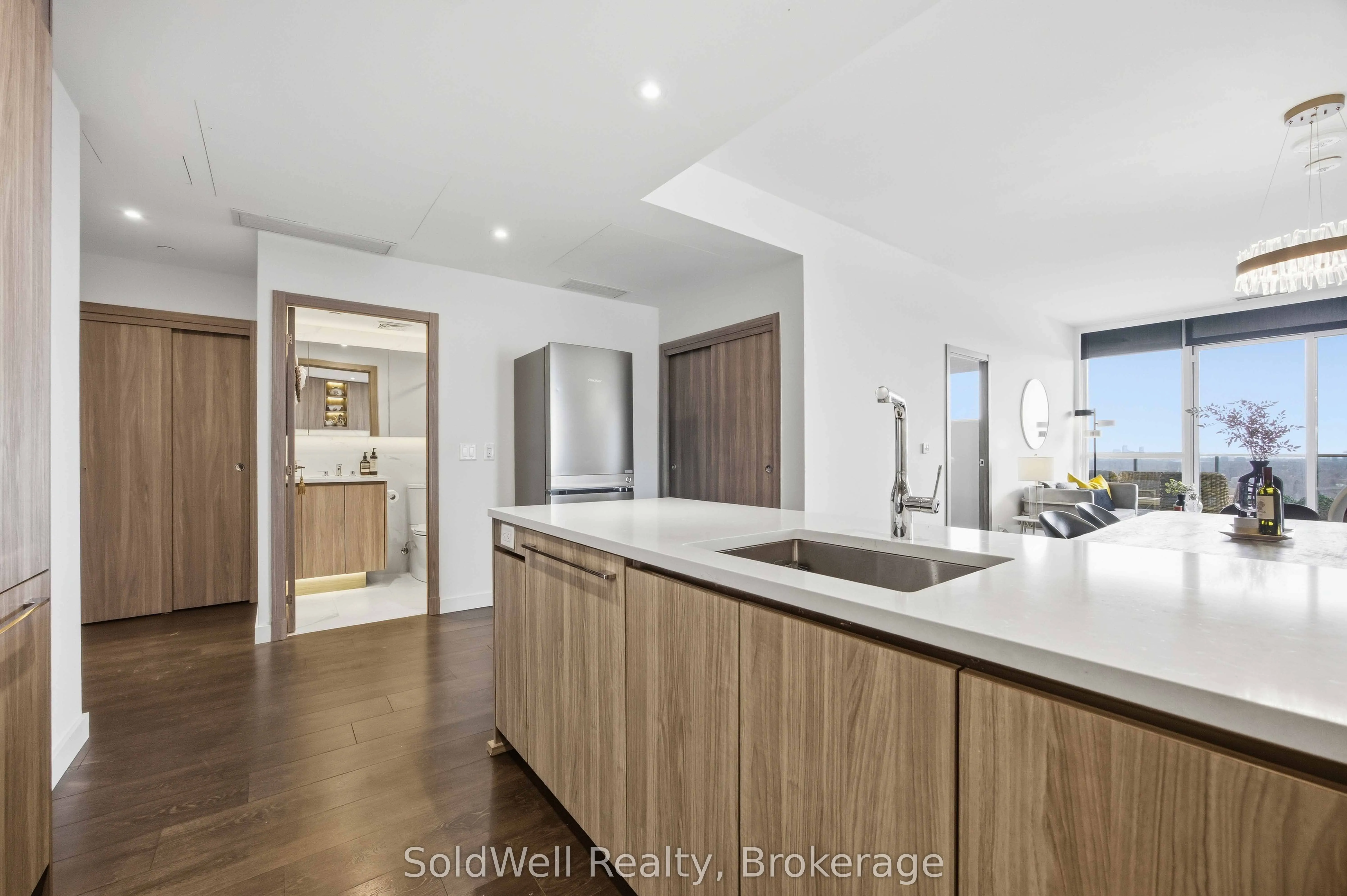 25 Mcmahon Drive #2103