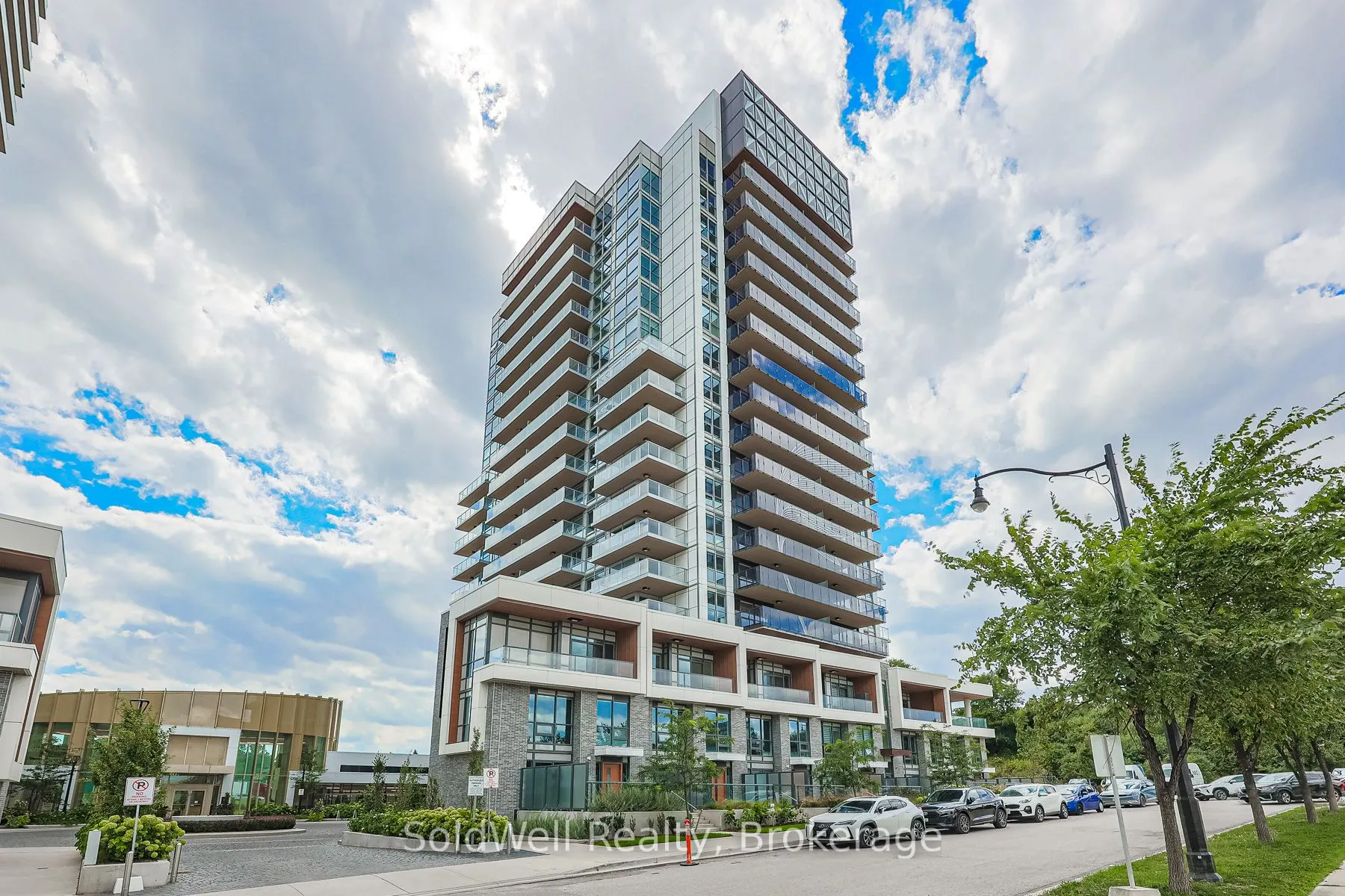 25 Mcmahon Drive #2103