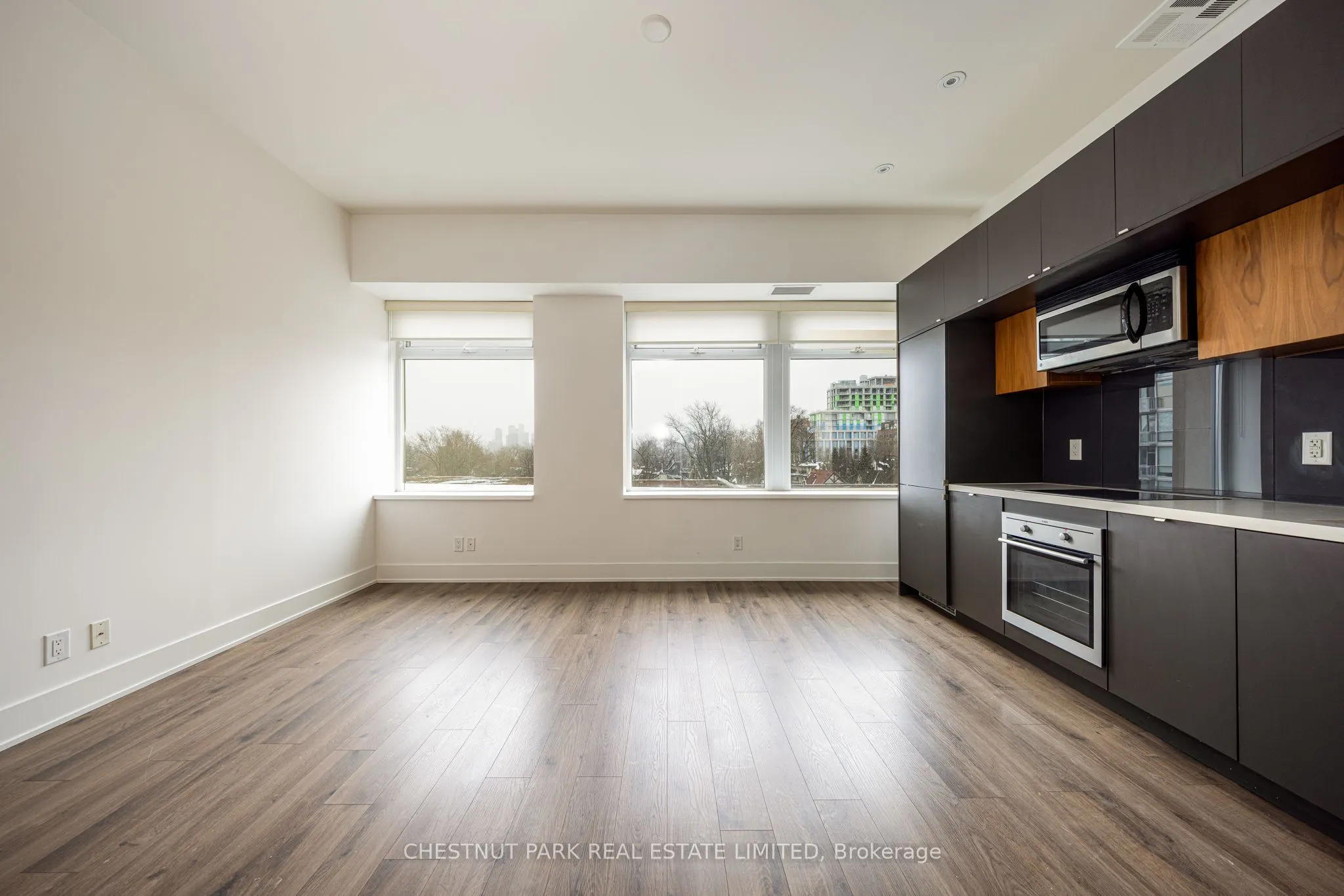 111 St Clair Avenue W #416