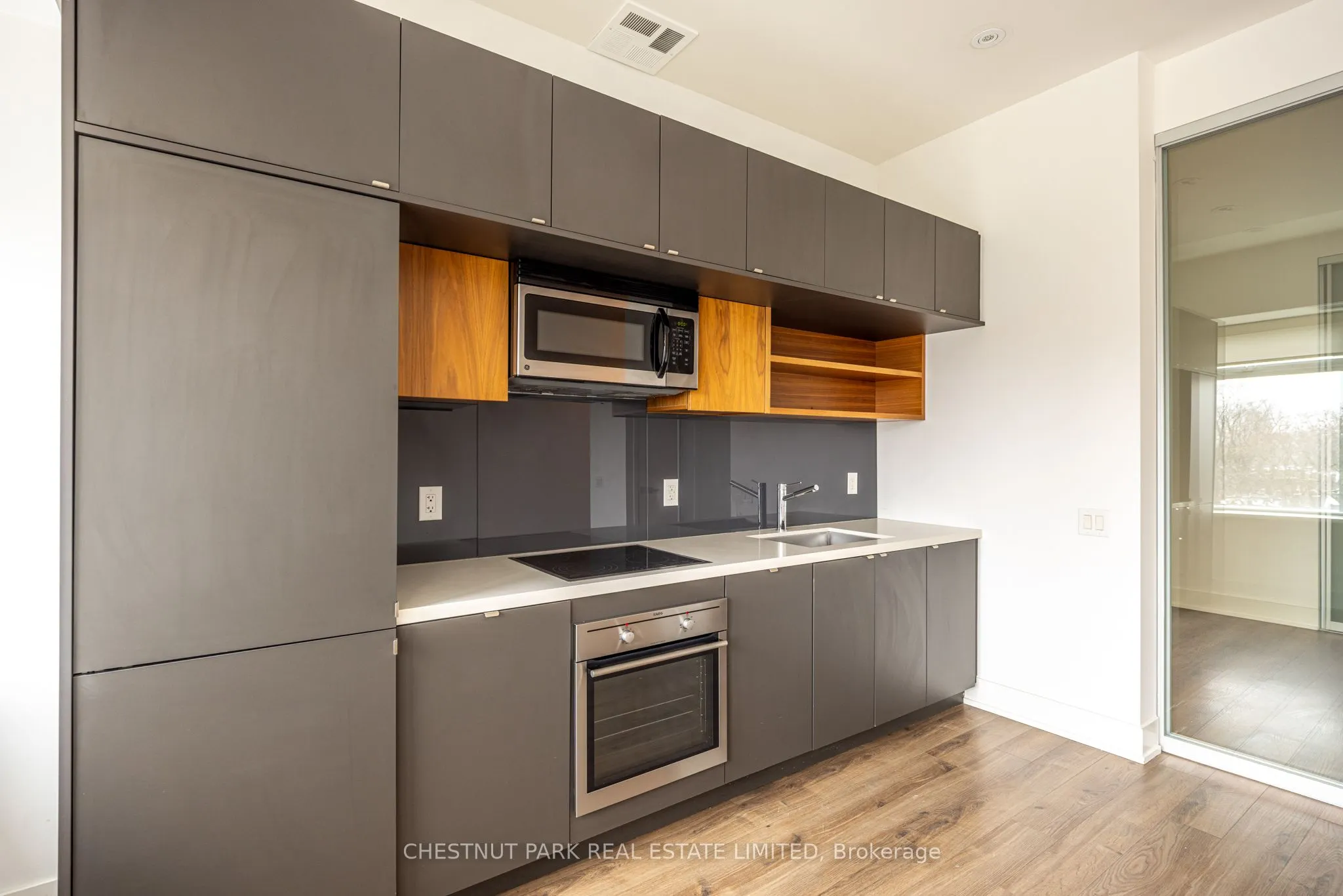 111 St Clair Avenue W #416