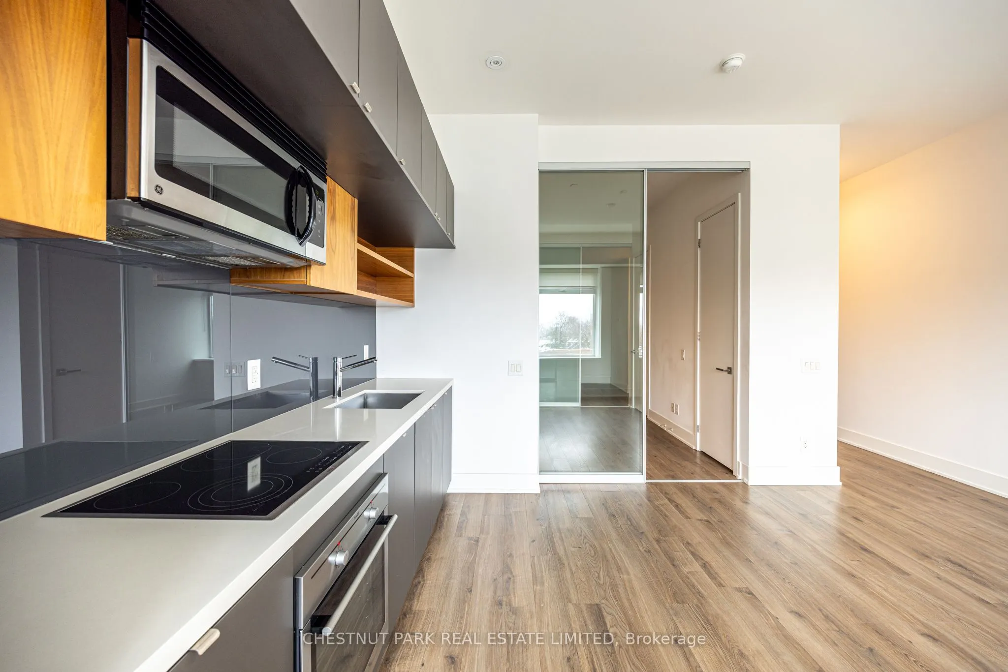 111 St Clair Avenue W #416