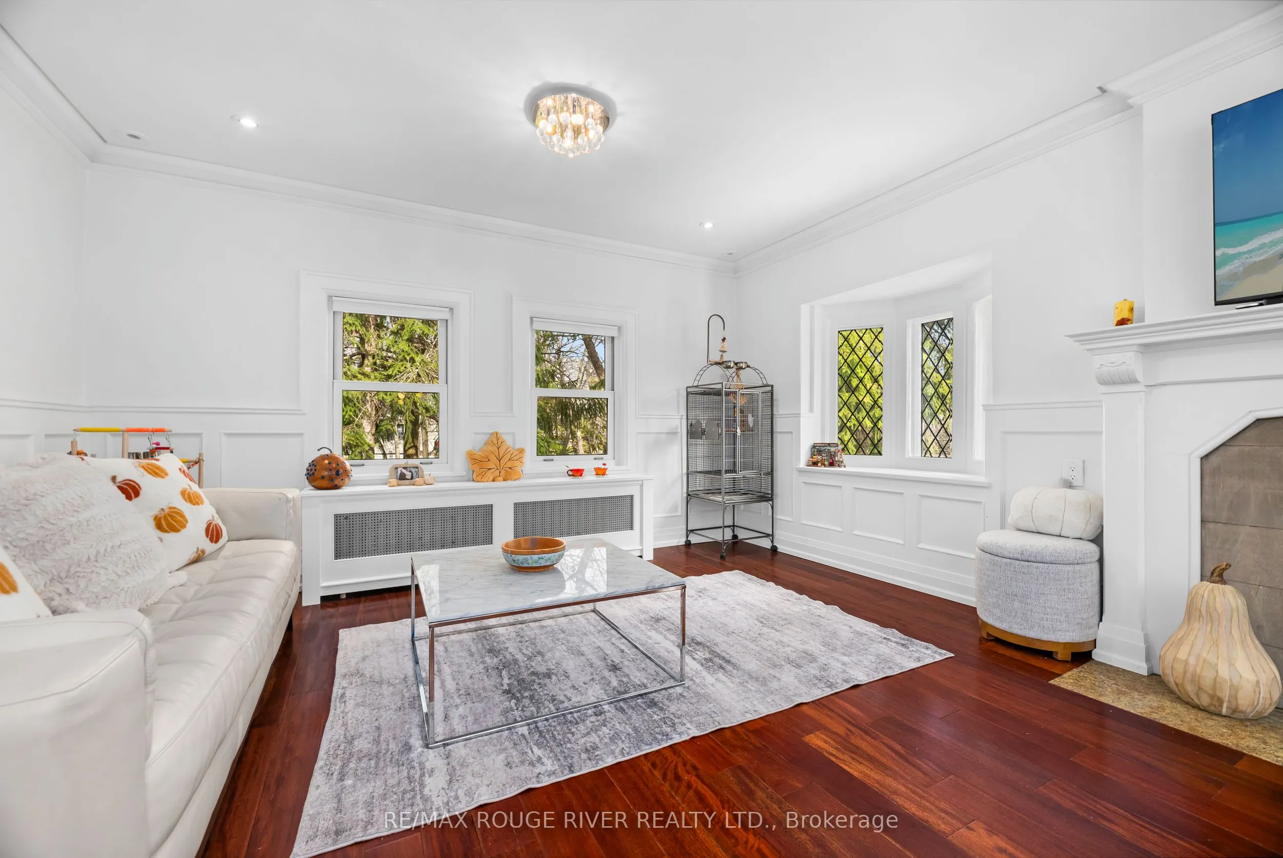 11 Donwoods Drive