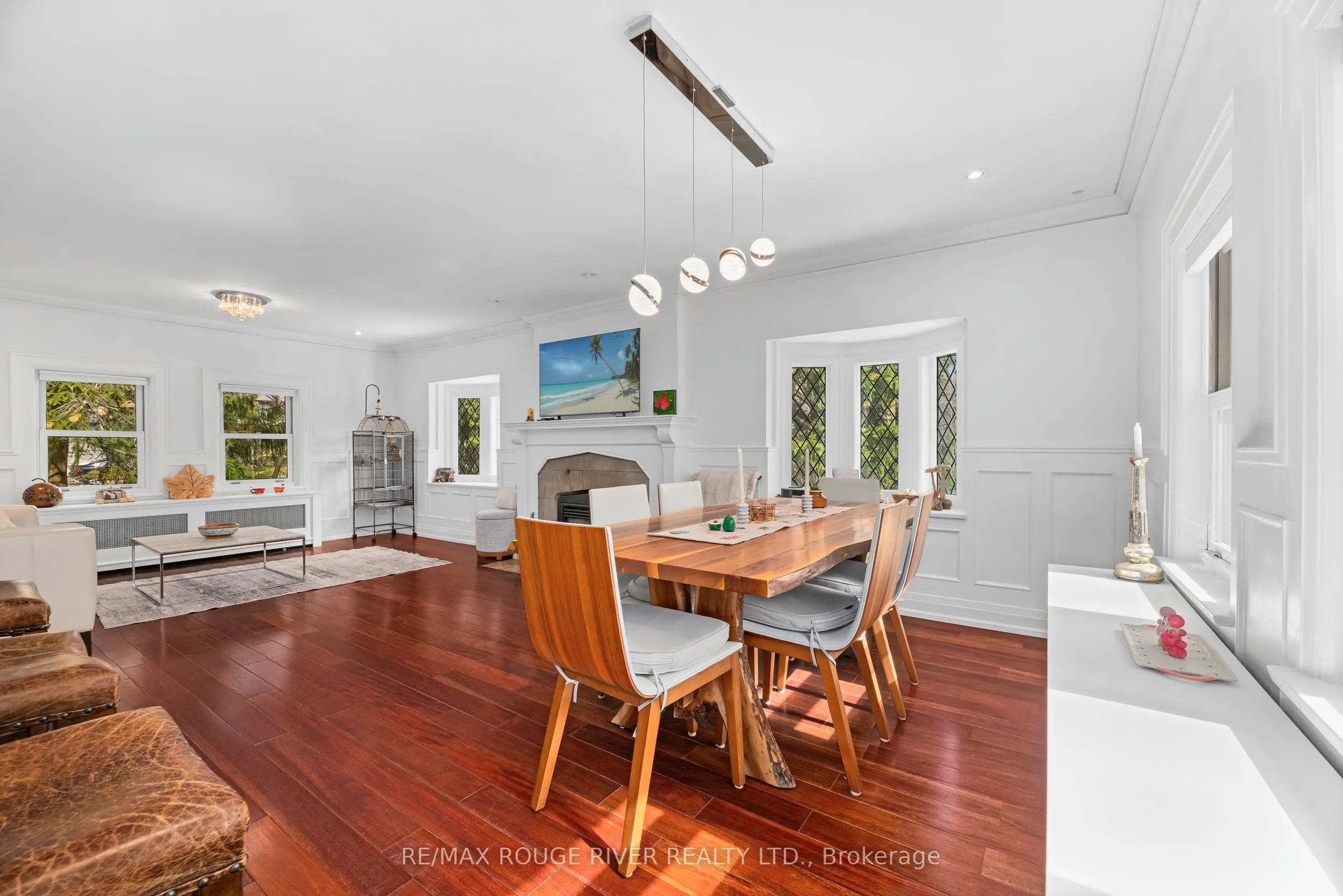 11 Donwoods Drive