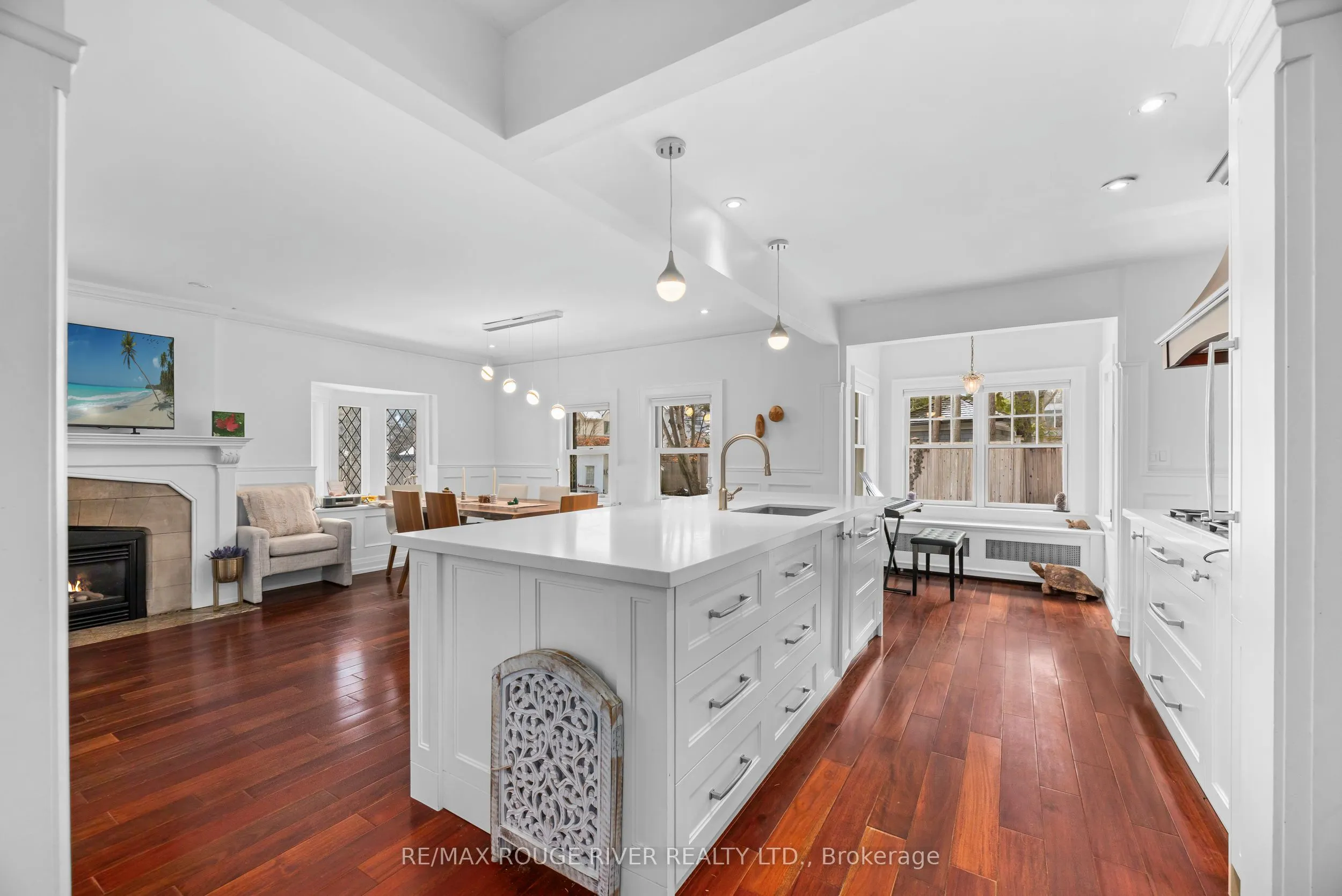 11 Donwoods Drive