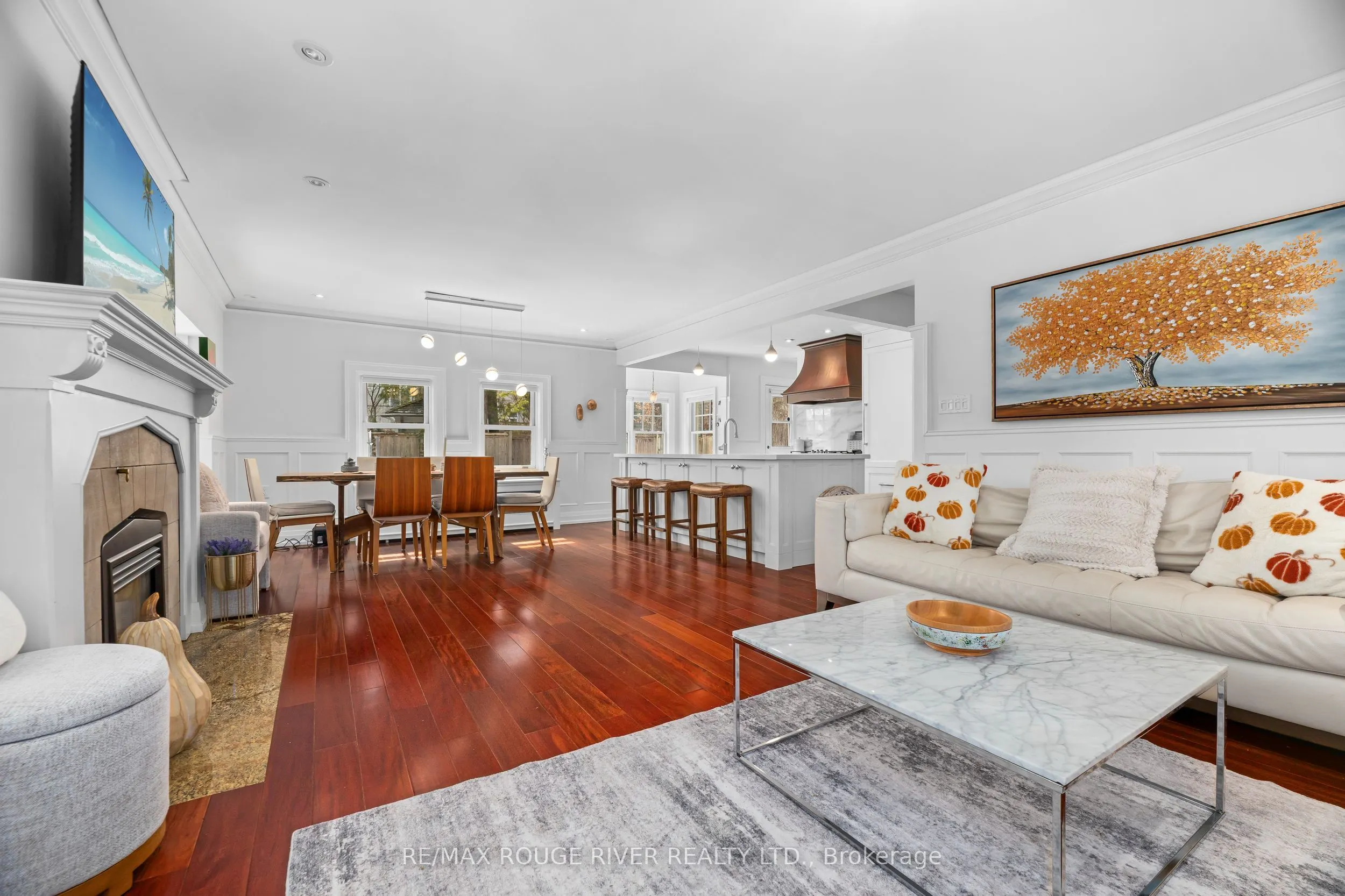 11 Donwoods Drive