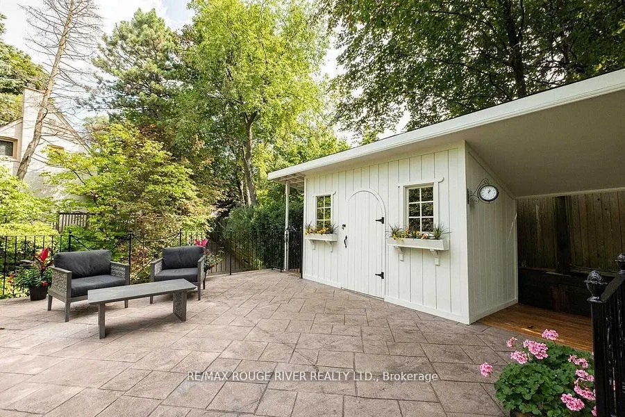 11 Donwoods Drive