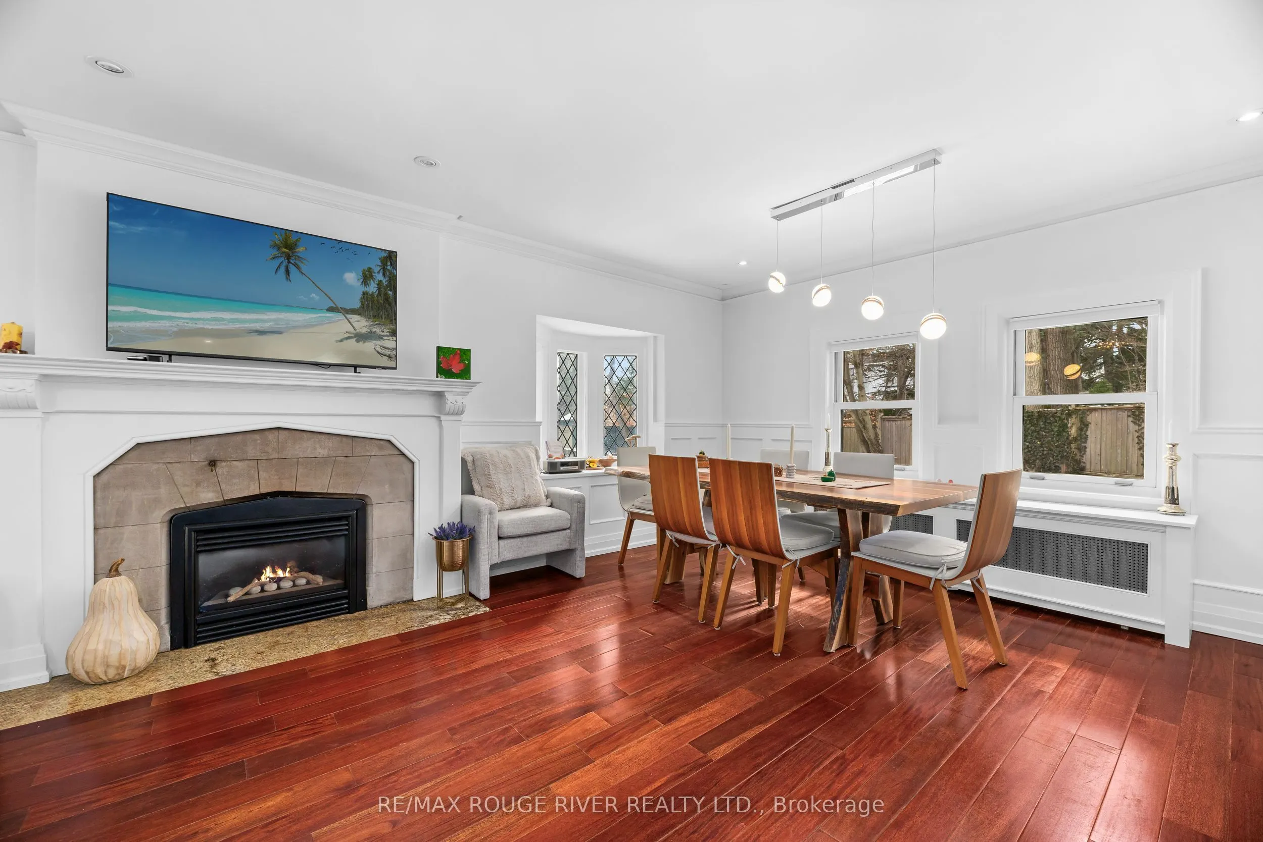 11 Donwoods Drive