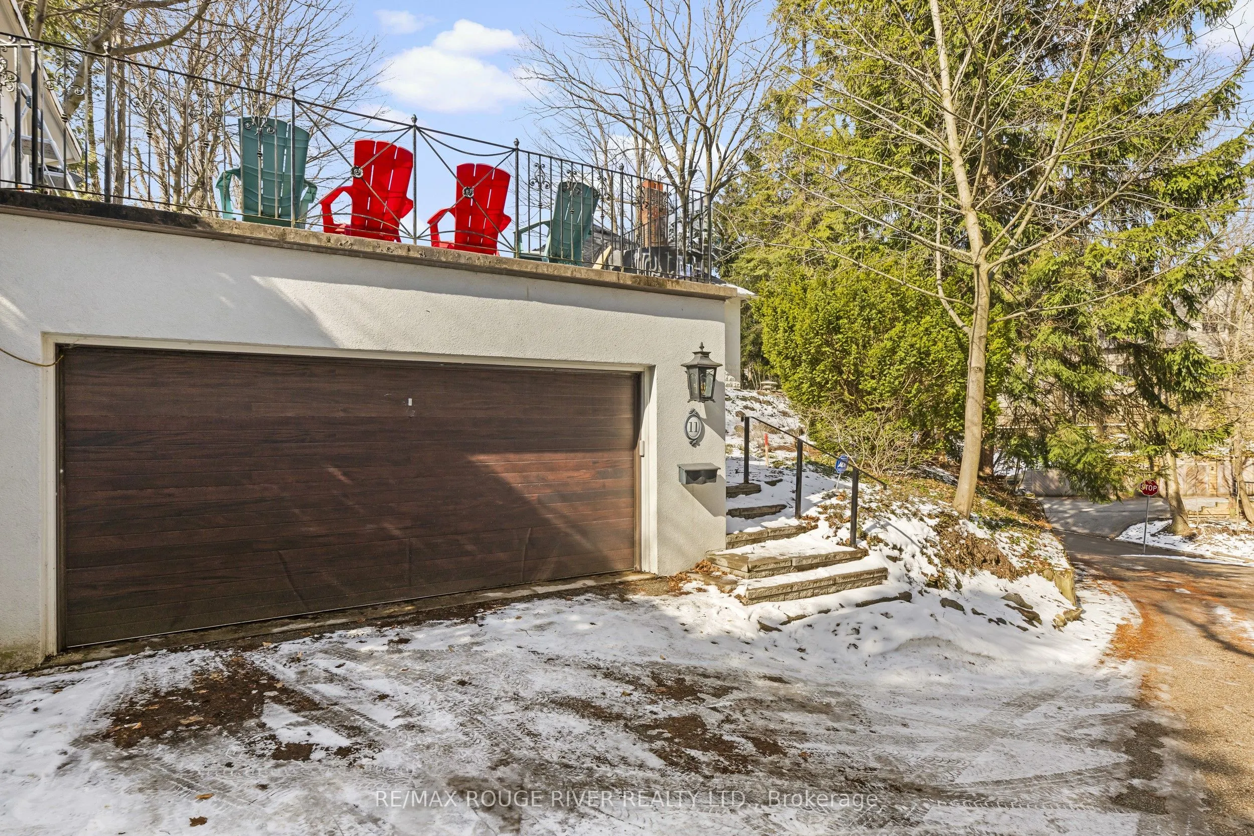 11 Donwoods Drive