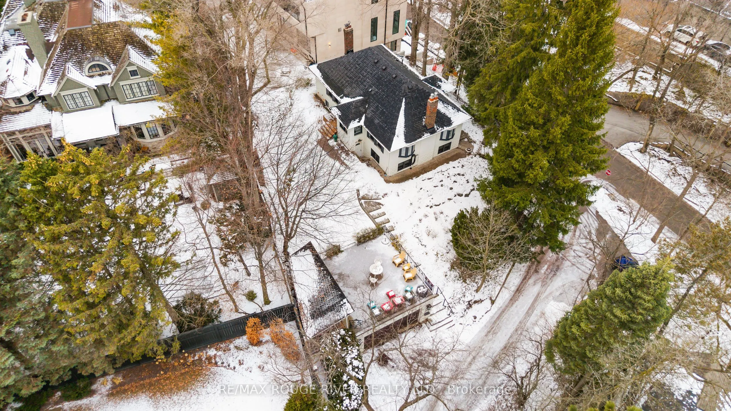 11 Donwoods Drive
