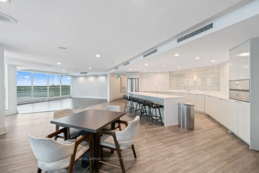 10 Yonge Street #2604