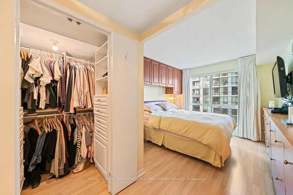 10 Yonge Street #2604