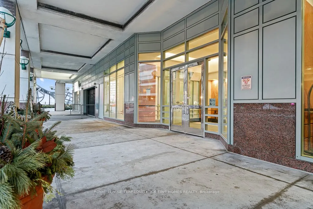10 Yonge Street #2604