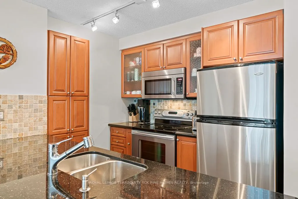 10 Yonge Street #2604