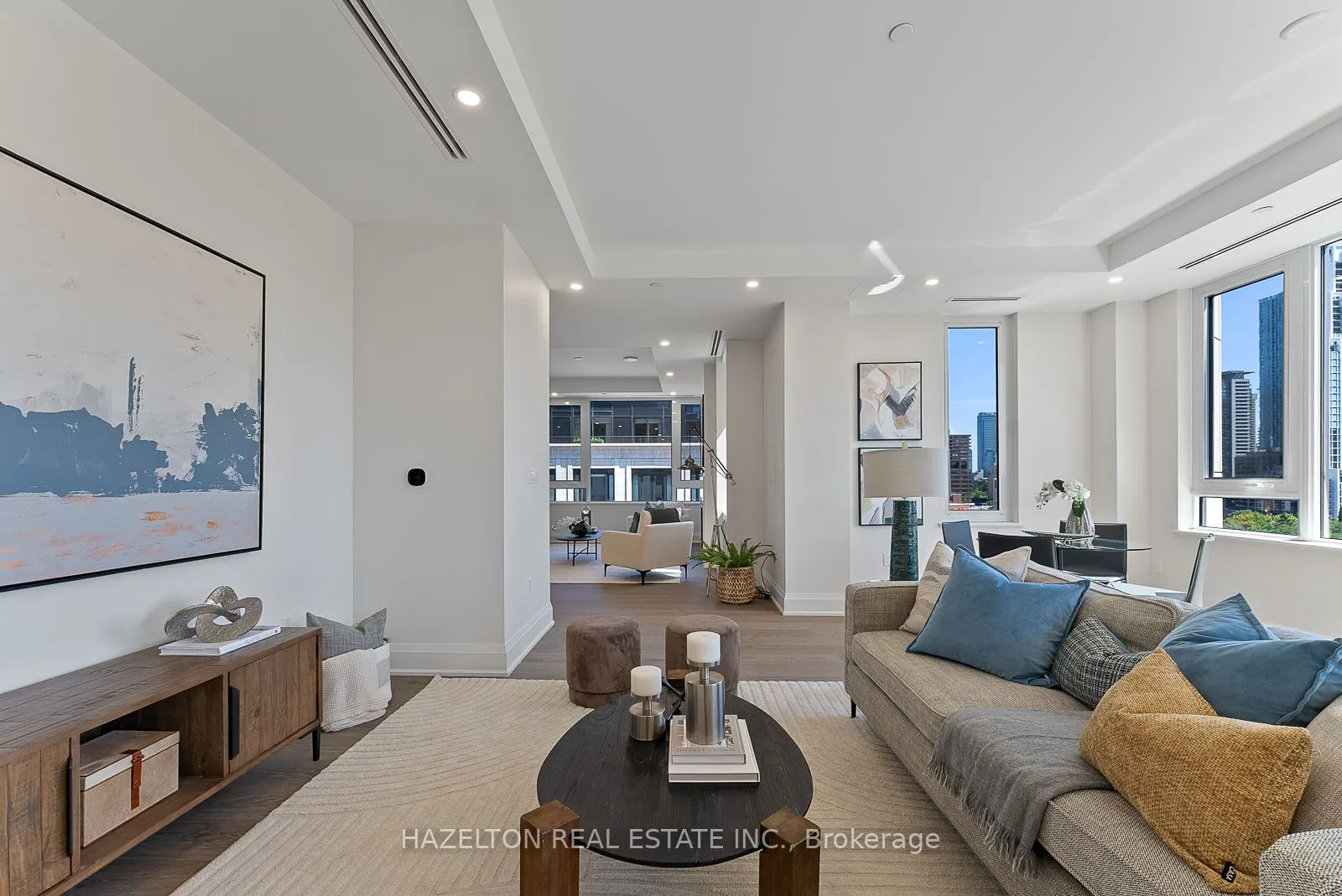 128 Hazelton Avenue #802