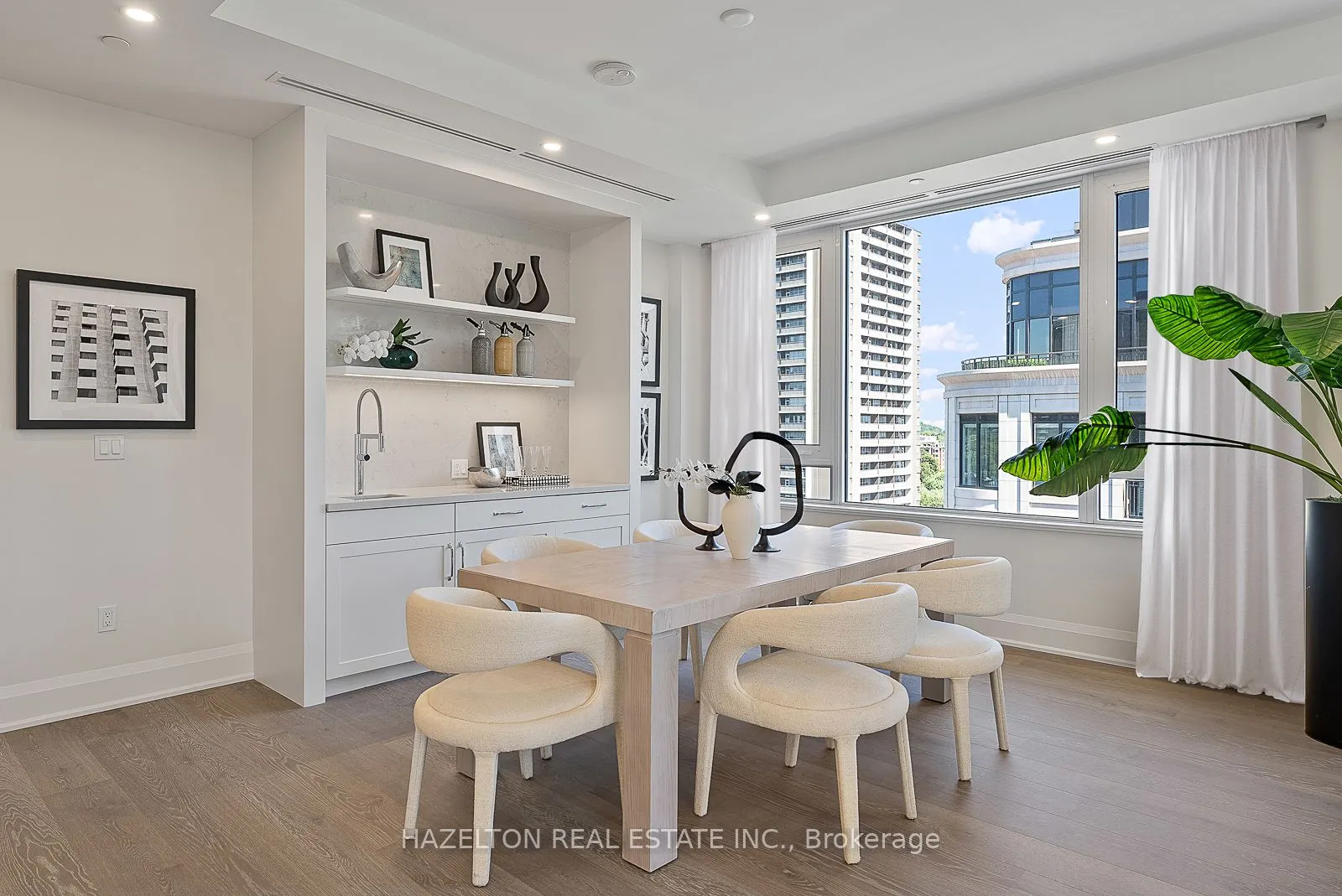 128 Hazelton Avenue #802