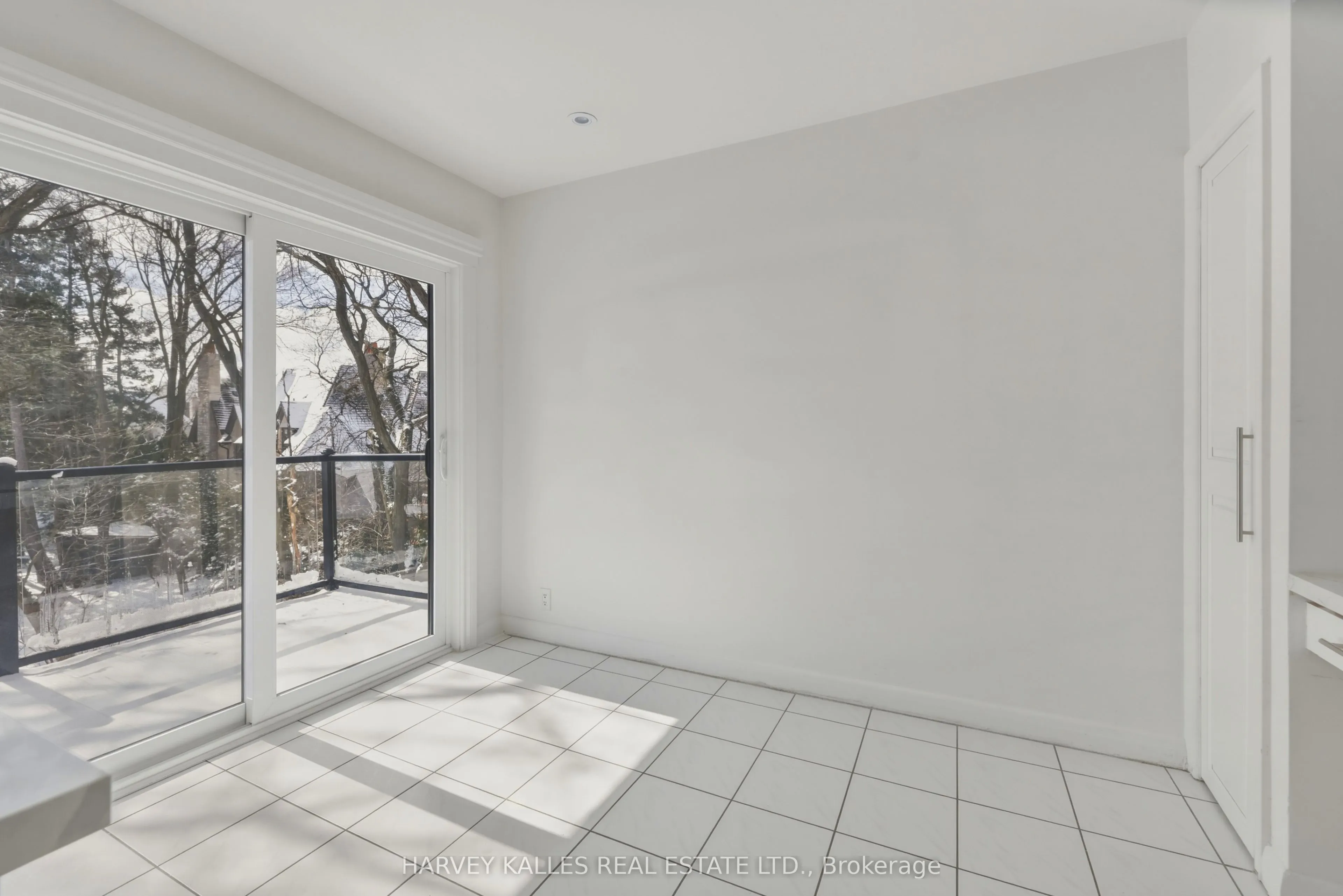 537 Blythwood Road