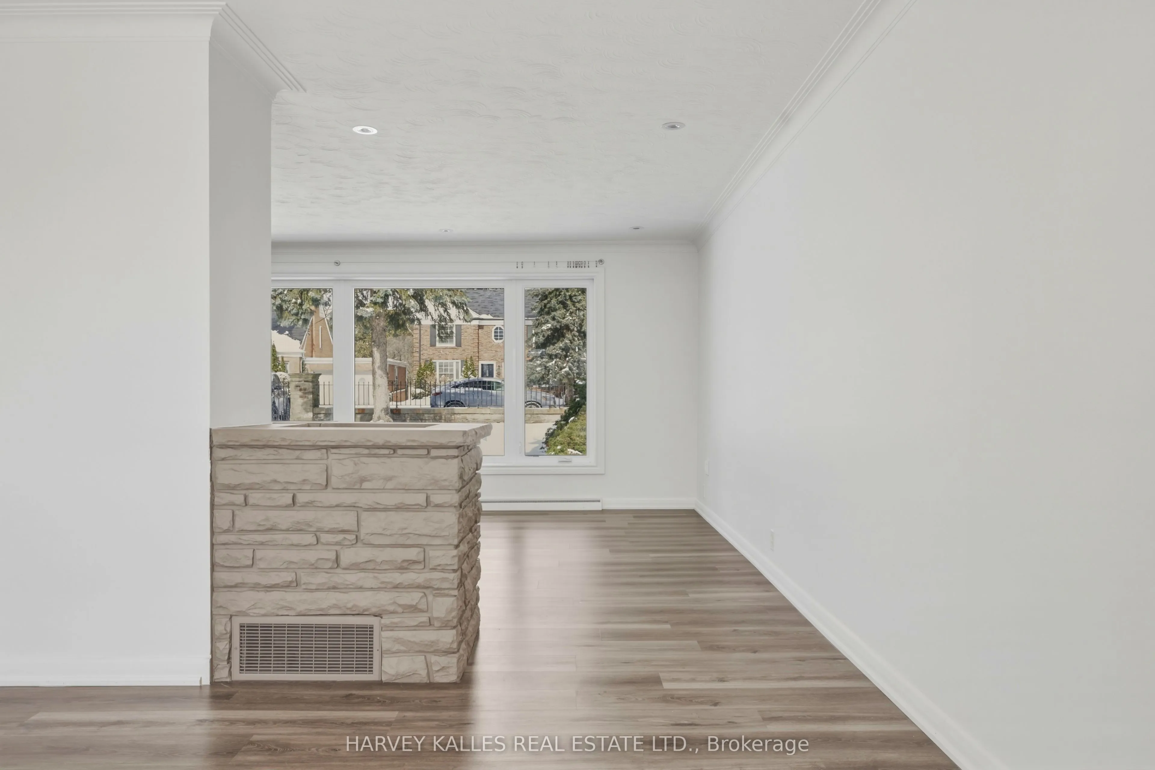 537 Blythwood Road