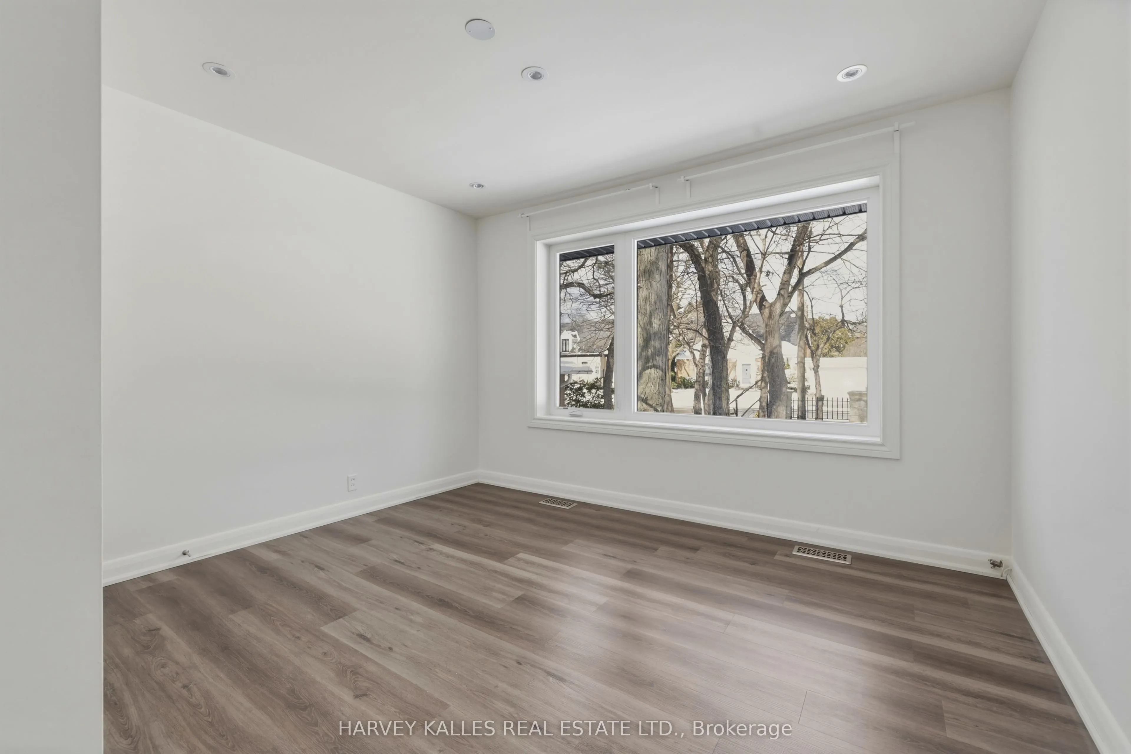 537 Blythwood Road