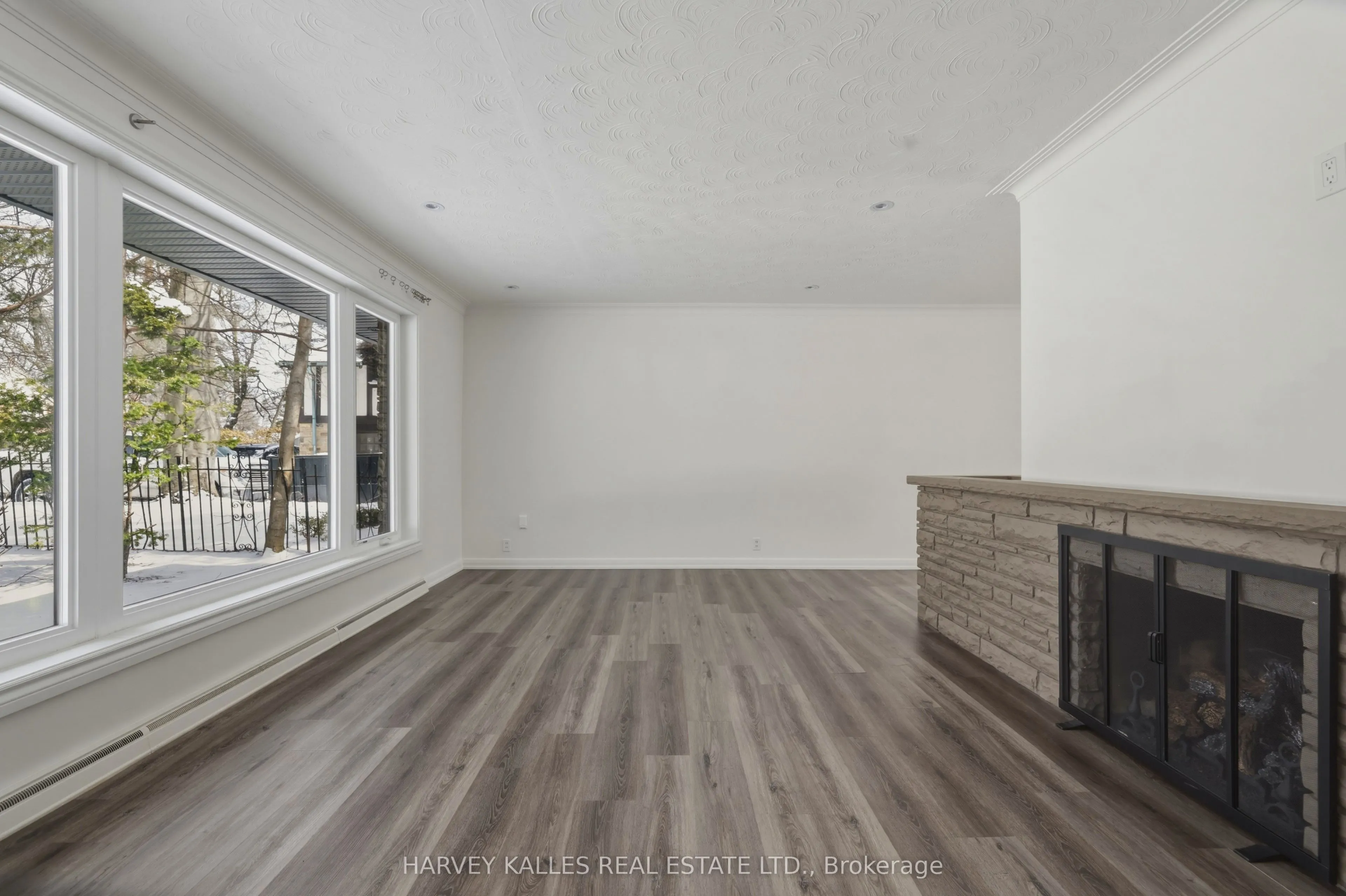 537 Blythwood Road