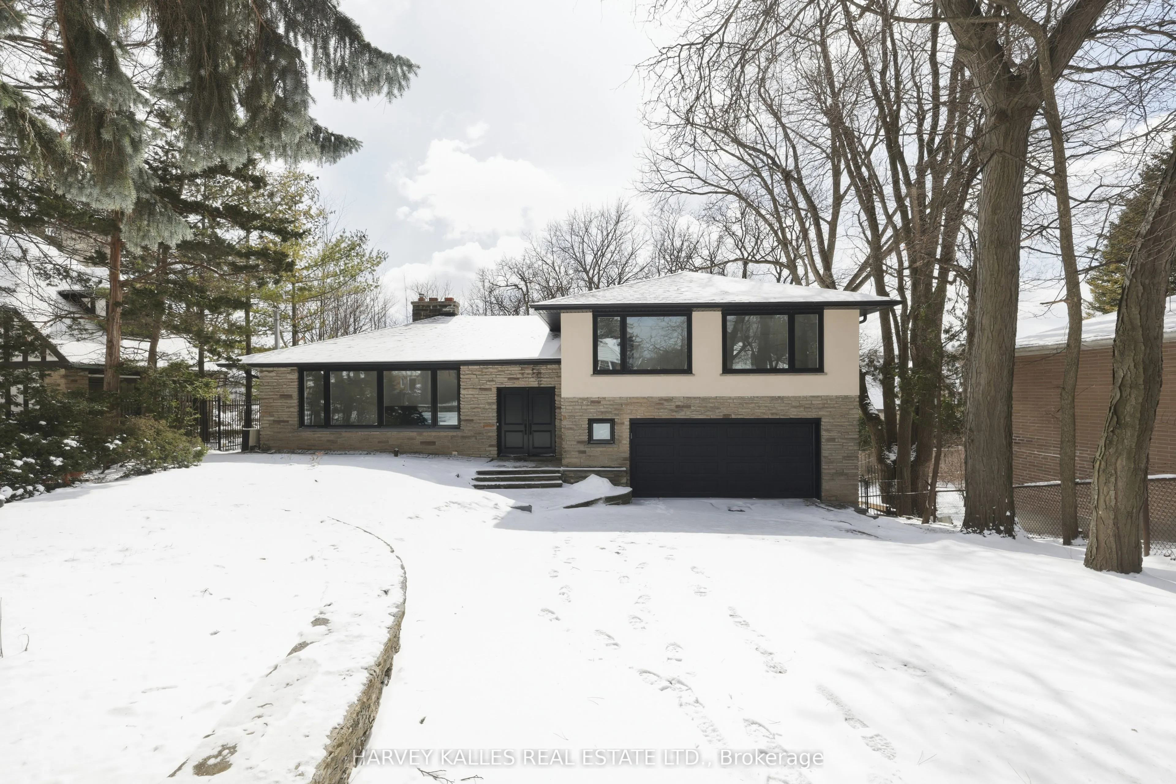 537 Blythwood Road