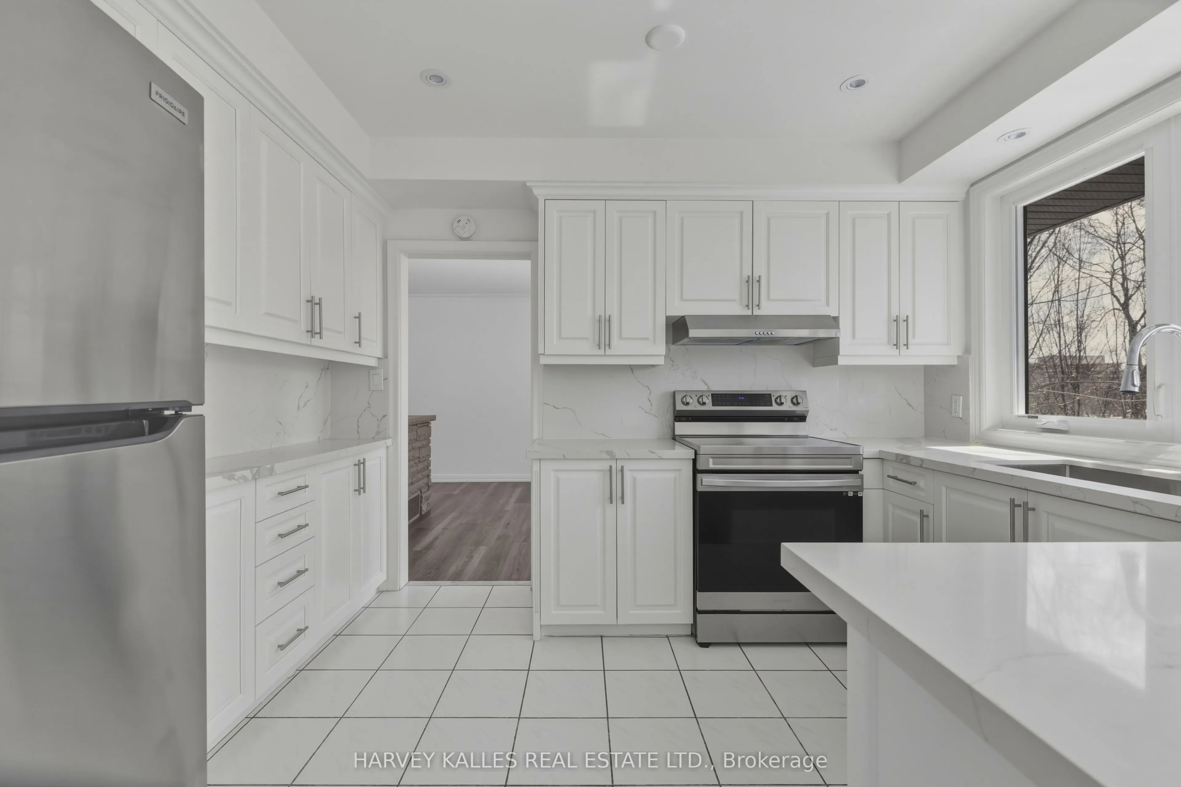 537 Blythwood Road
