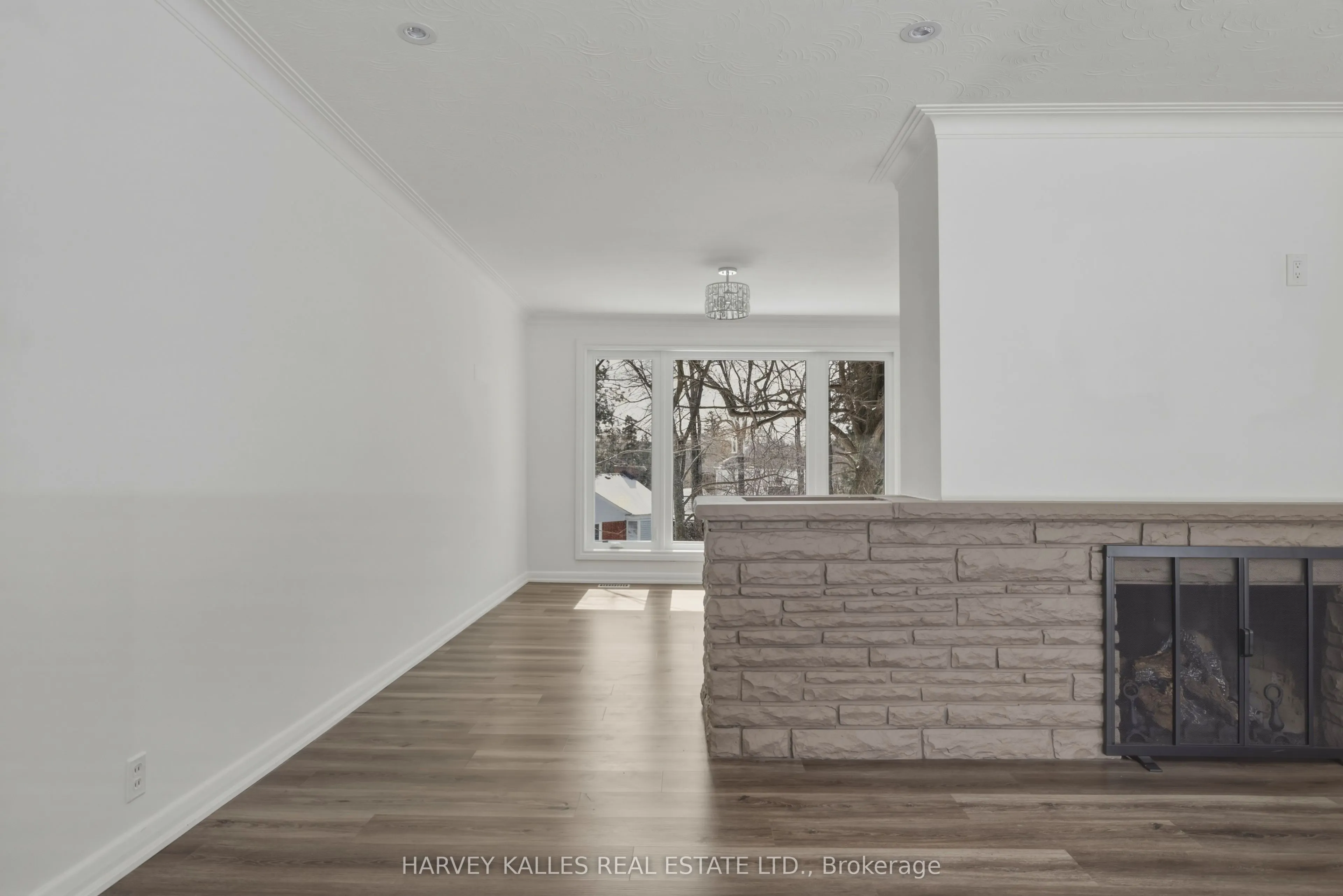537 Blythwood Road