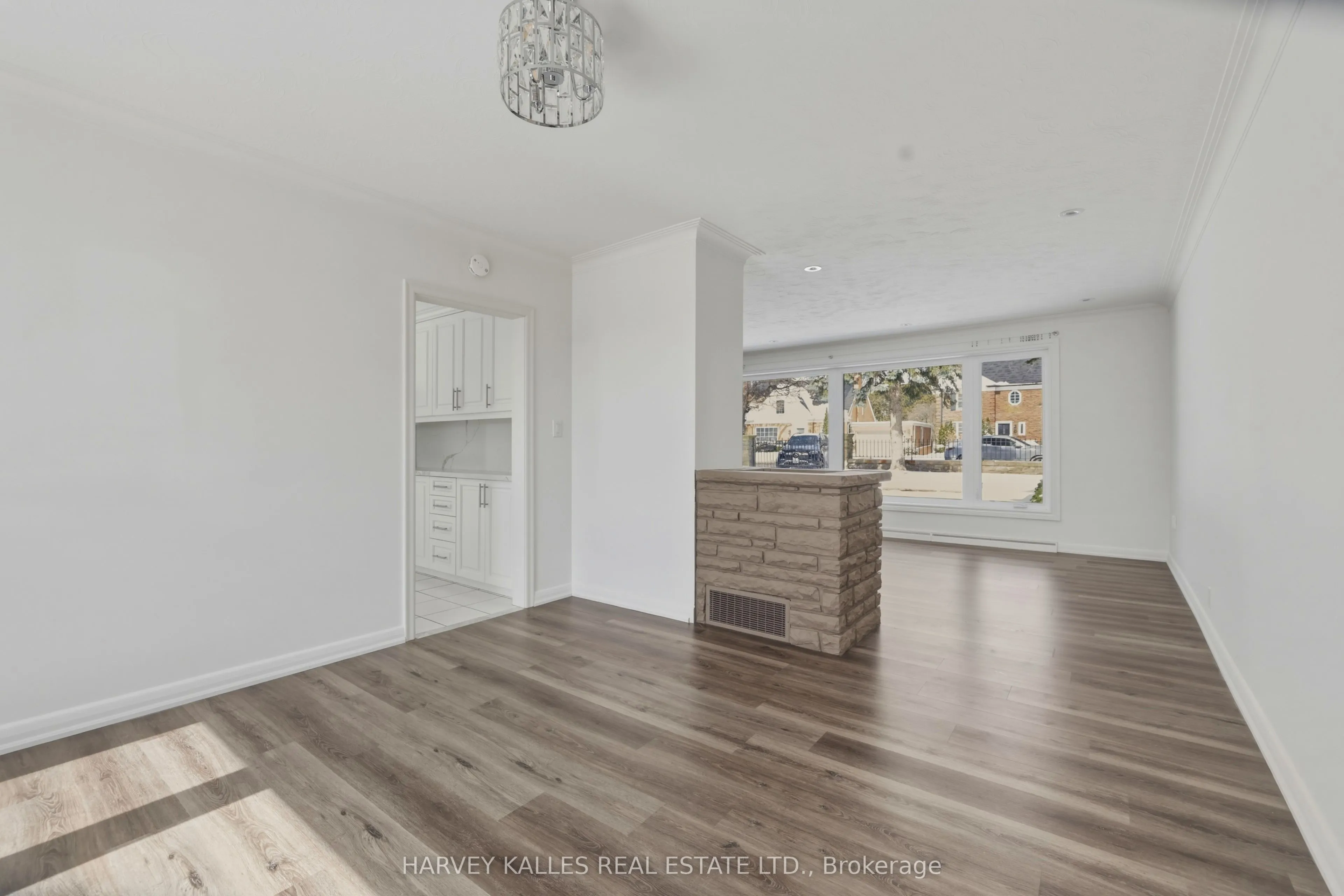 537 Blythwood Road