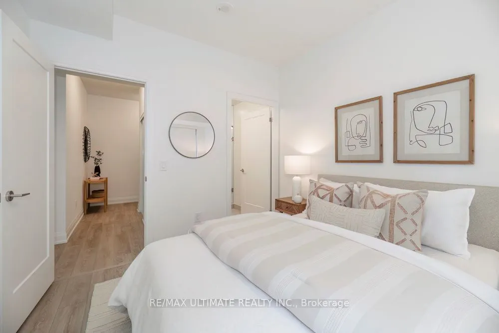 20 Soudan Avenue #1008