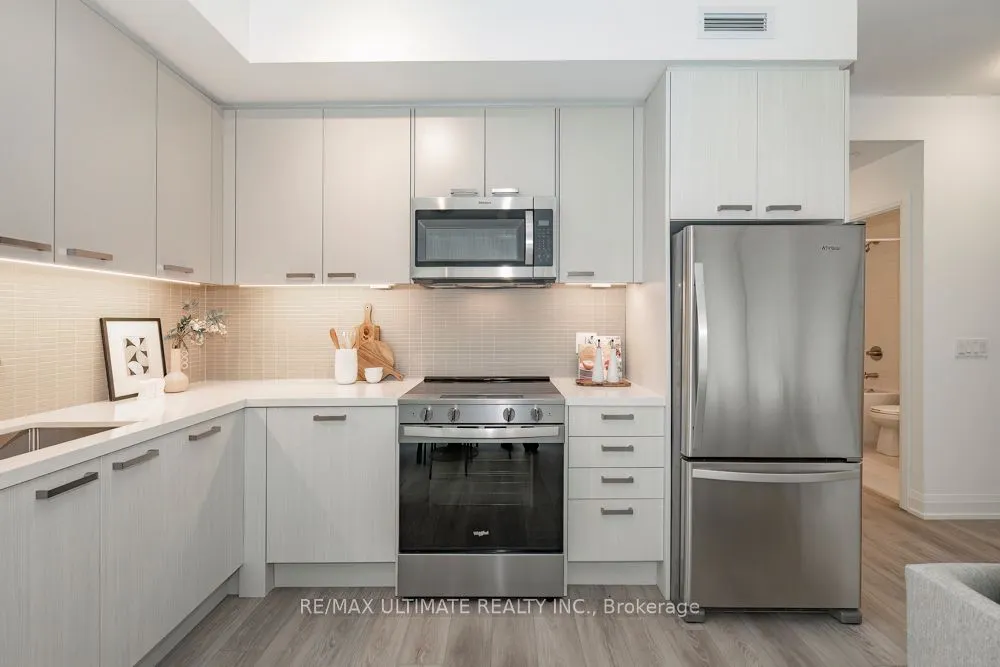 20 Soudan Avenue #1008