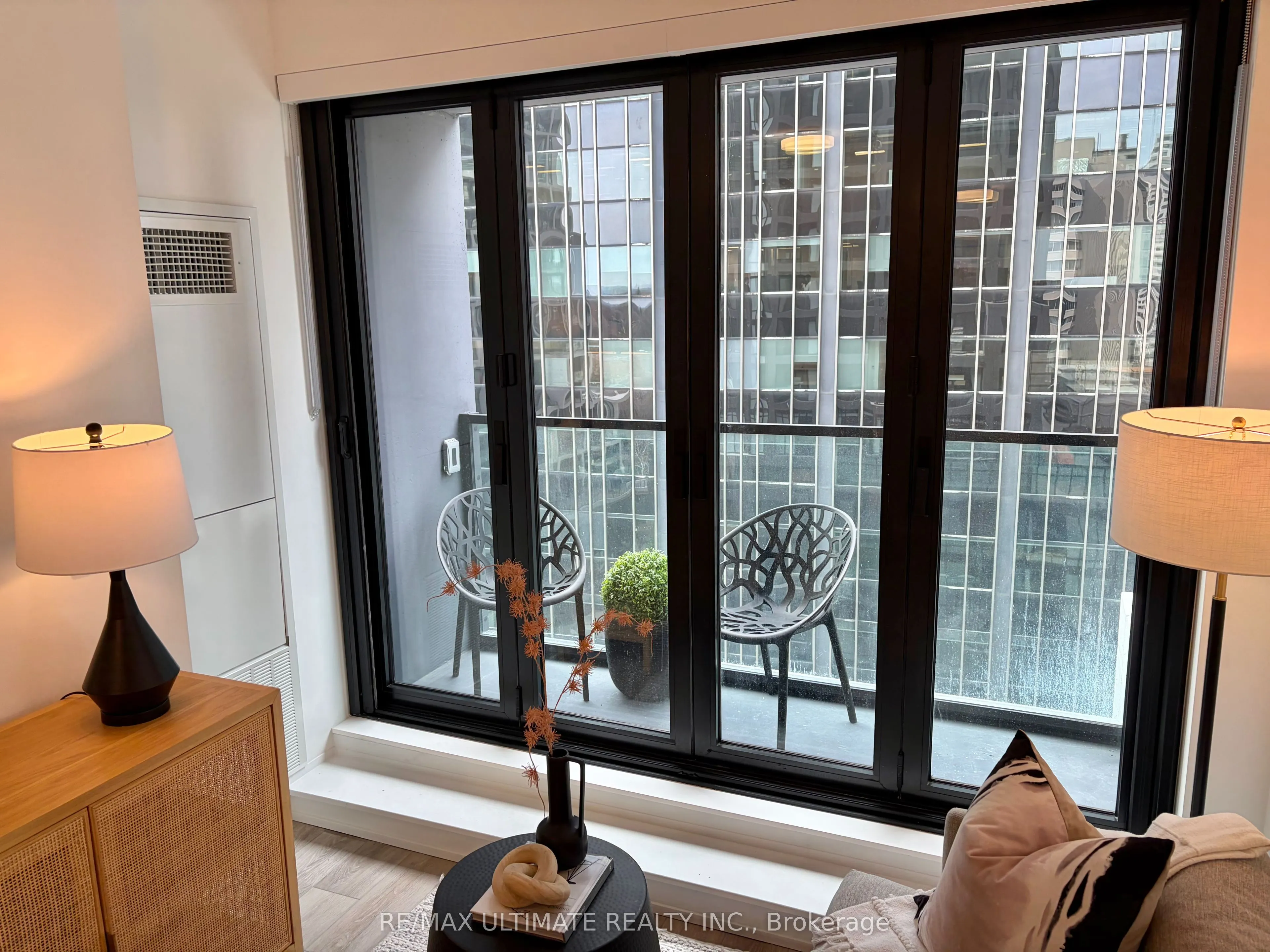 20 Soudan Avenue #1008