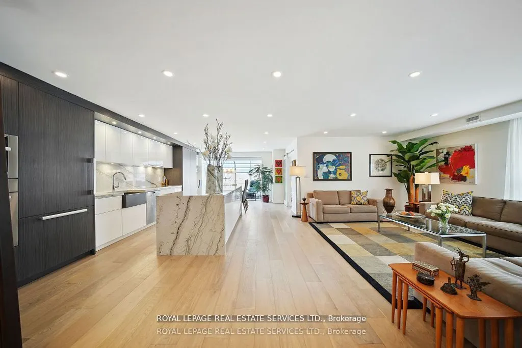 480 Queens Quay W #601