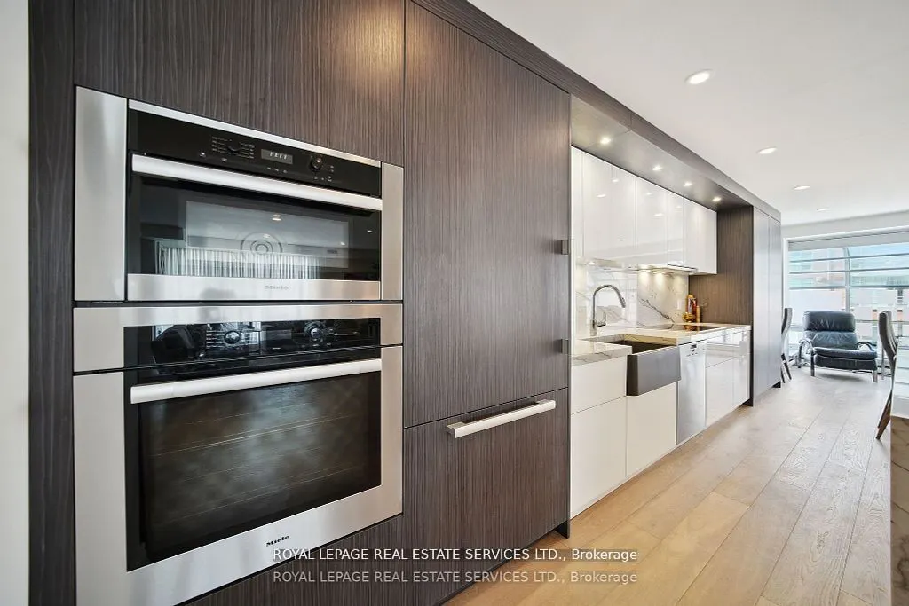 480 Queens Quay W #601