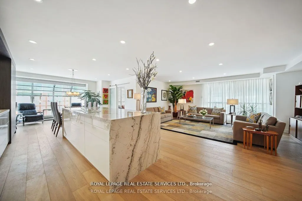 480 Queens Quay W #601