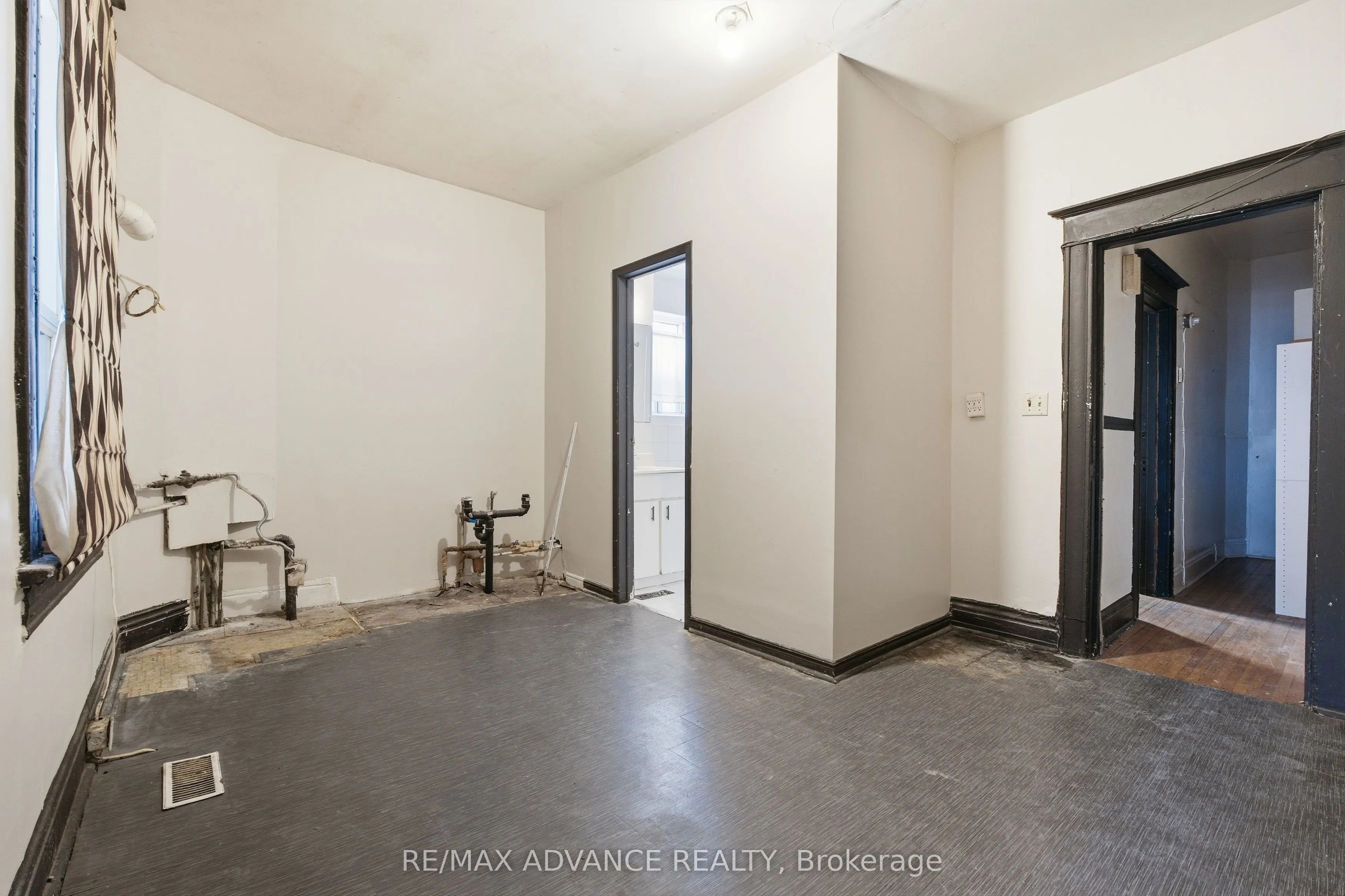 82A Augusta Avenue
