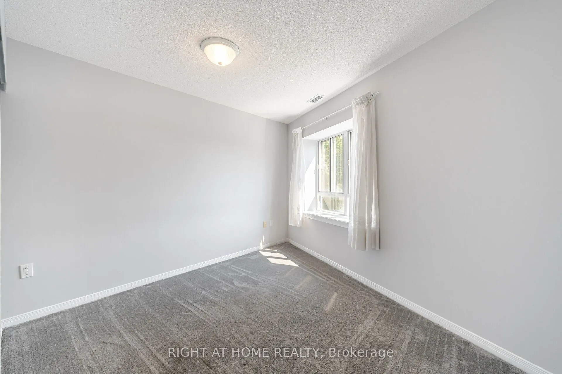 1387 Bayview Avenue #306