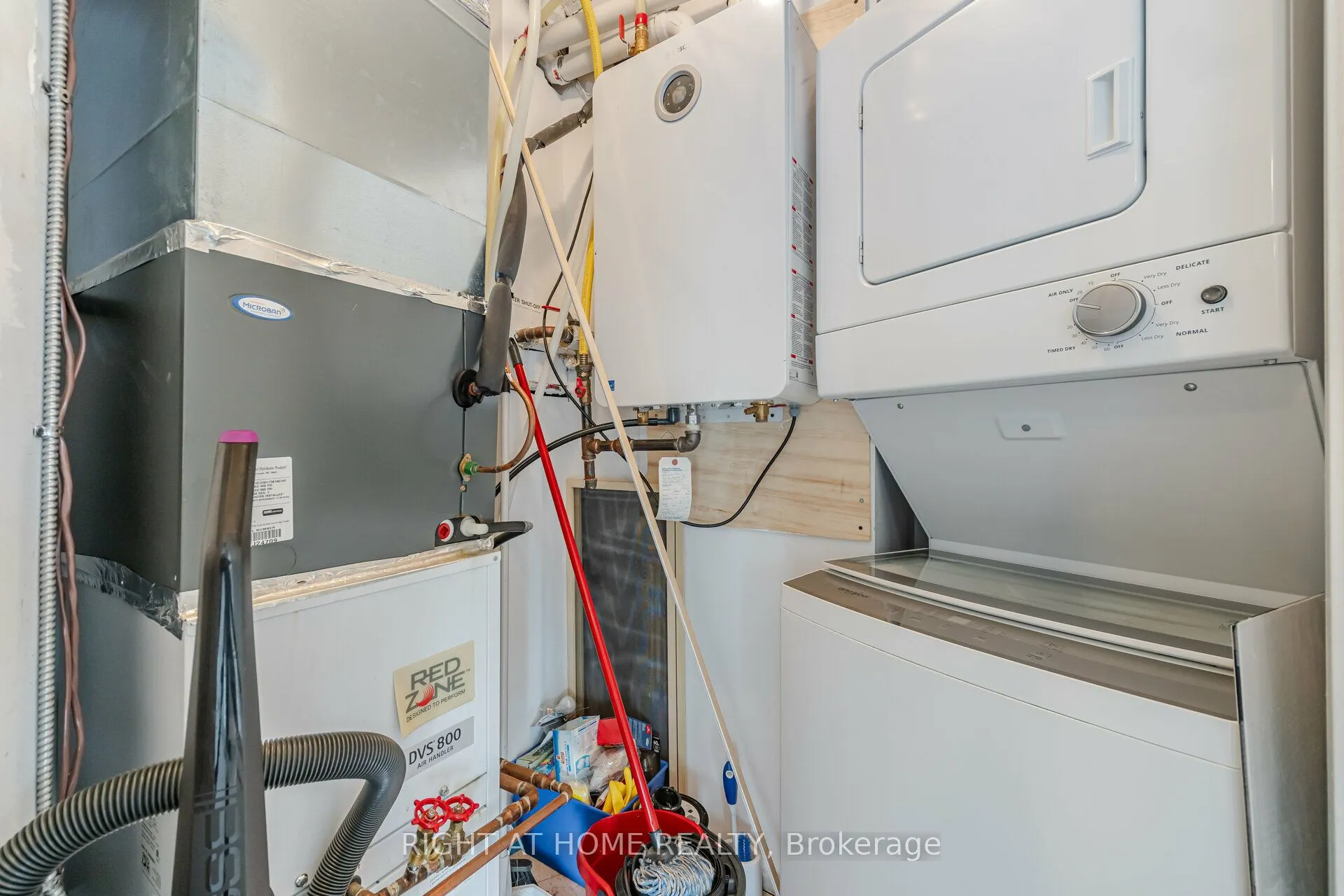 1387 Bayview Avenue #306