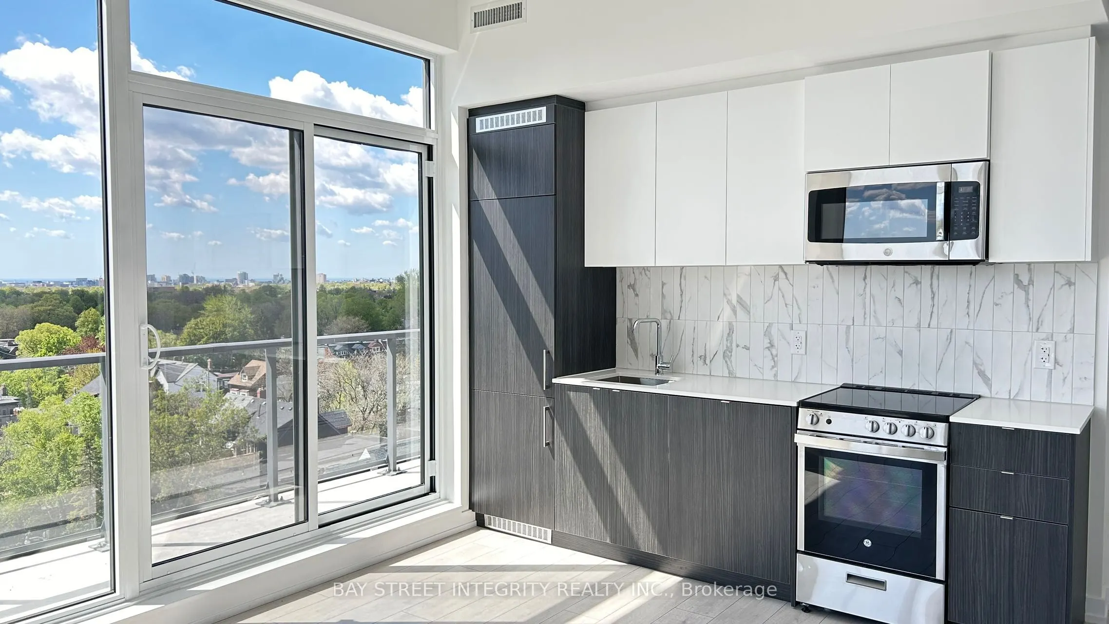 500 DUPONT Street #703