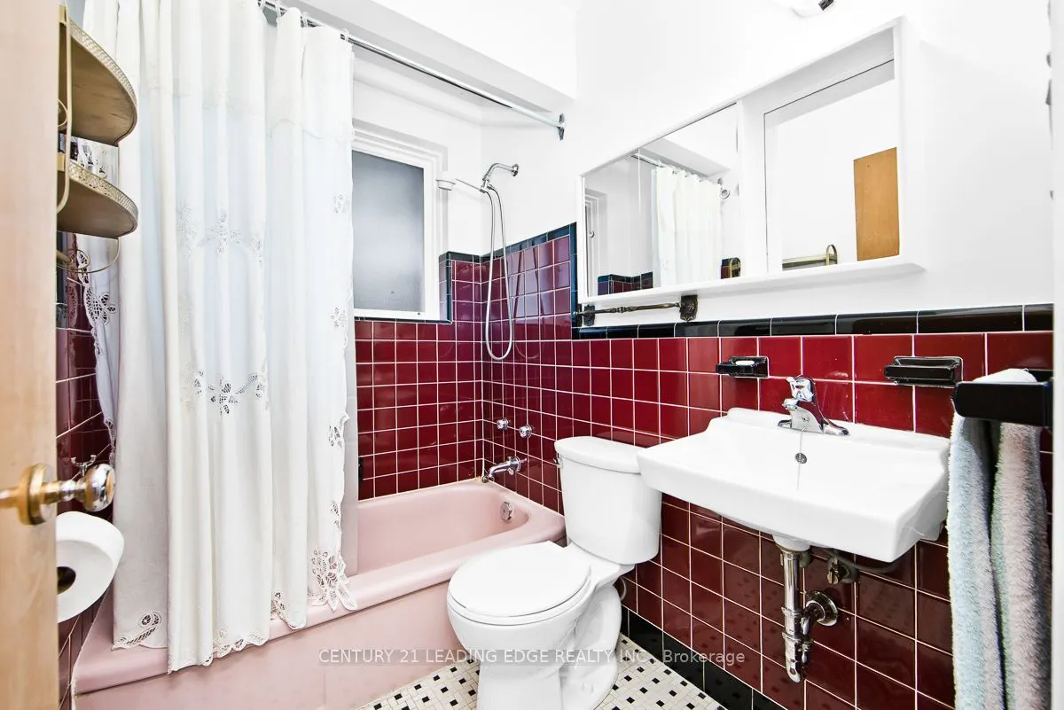 1 Bradgate Road