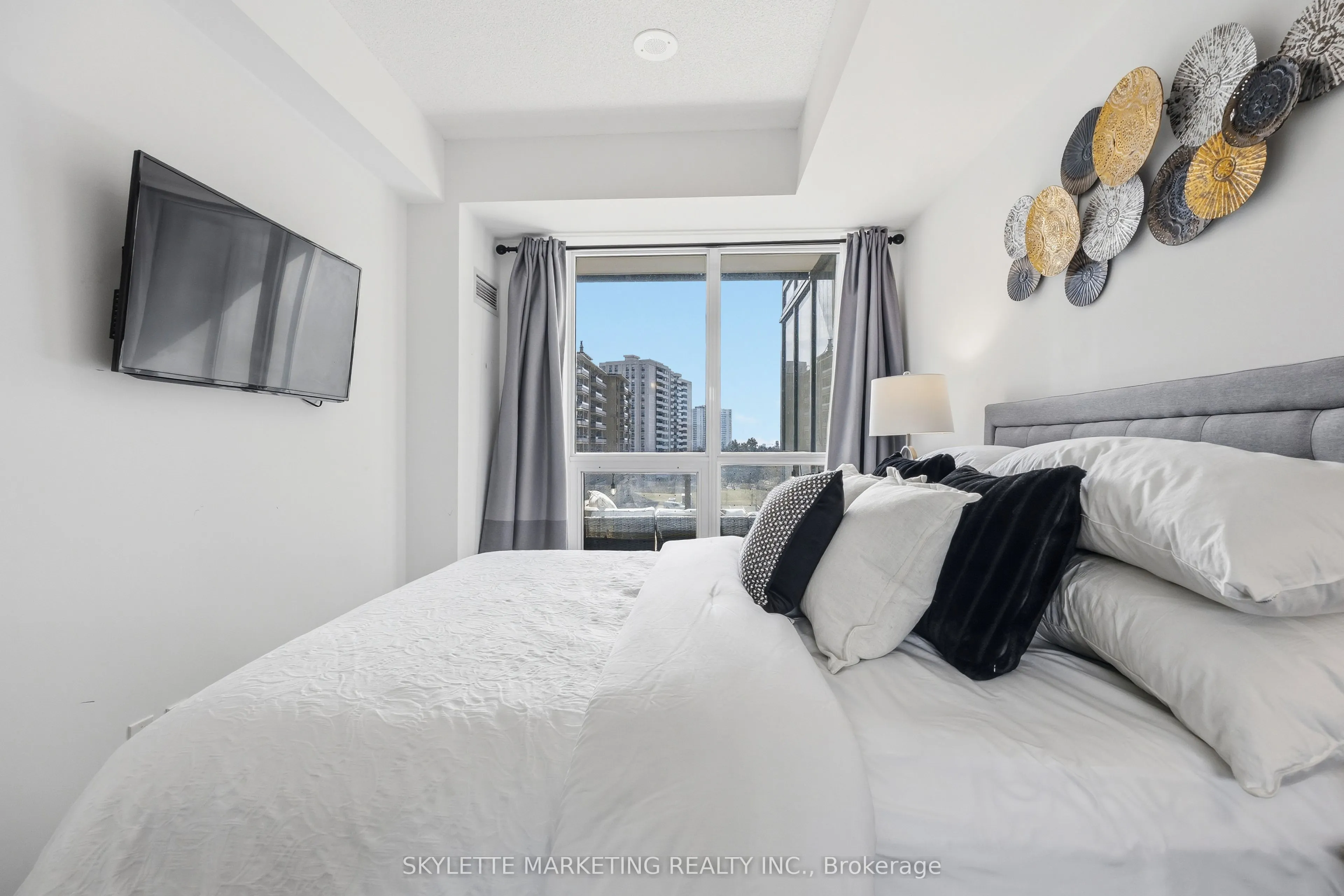 38 Forest Manor Road #414