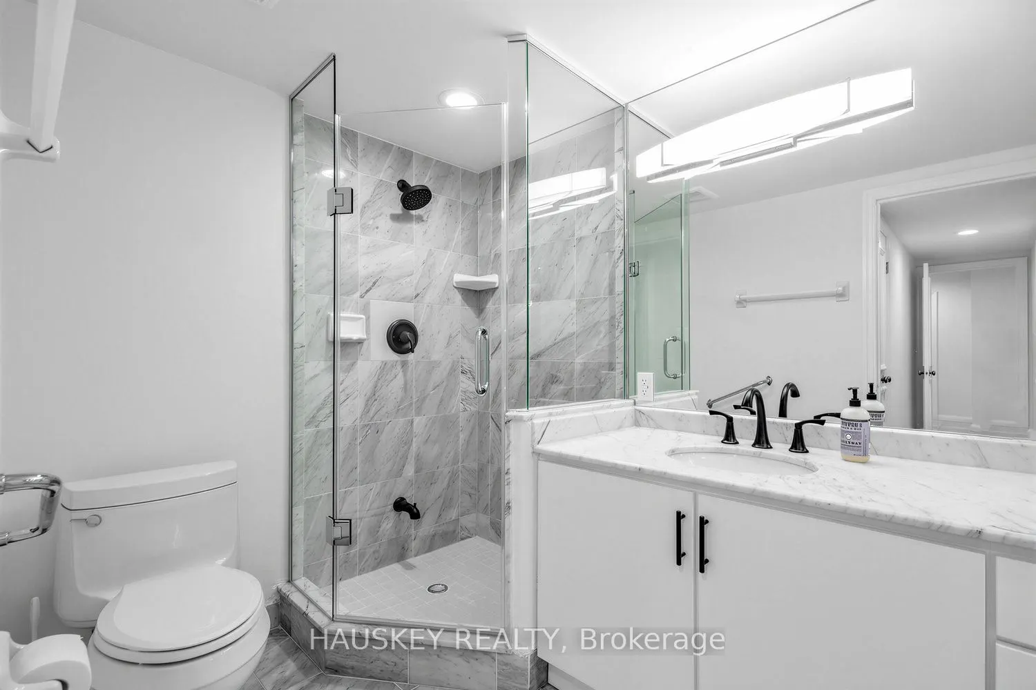 3800 Yonge Street #402